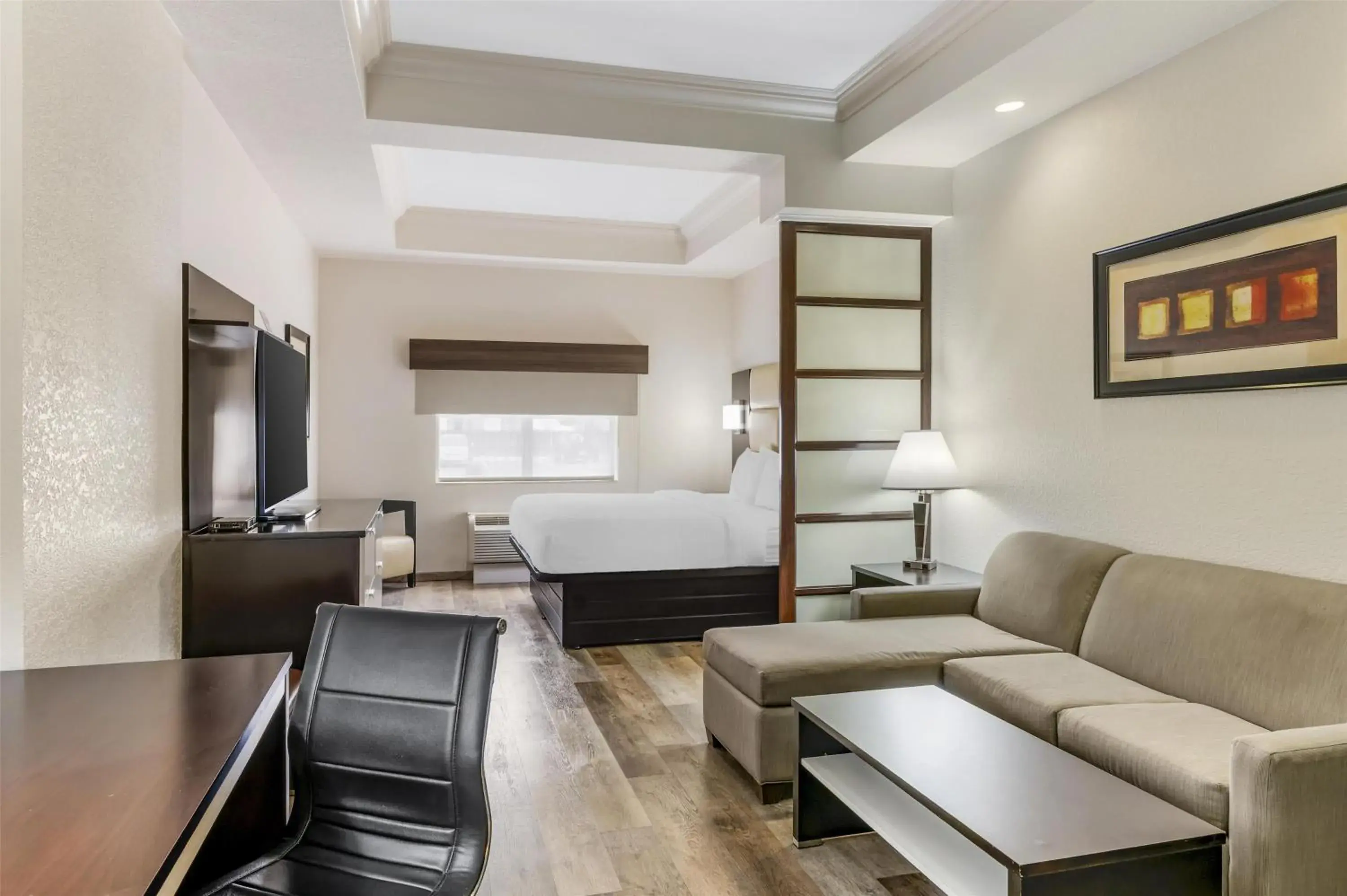 King Suite with Sofa Bed - Disability Access - Non-smoking in Best Western Plus JFK Inn & Suites King Suite with Sofa Bed - Disability Access - Non-smoking in Best Western Plus JFK Inn & Suites