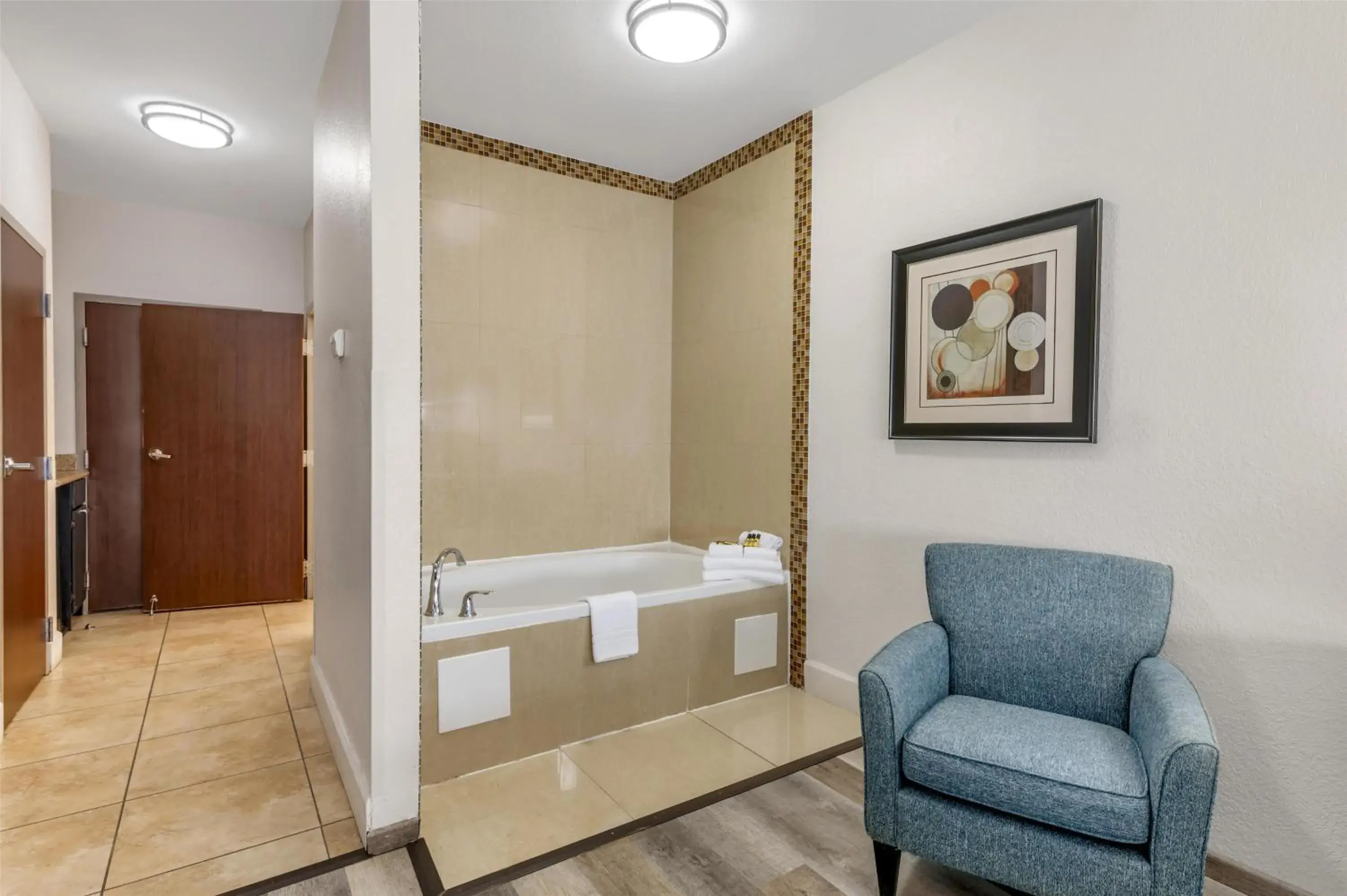 King Suite with Sofa Bed - Non Smoking in Best Western Plus JFK Inn & Suites King Suite with Sofa Bed - Non Smoking in Best Western Plus JFK Inn & Suites