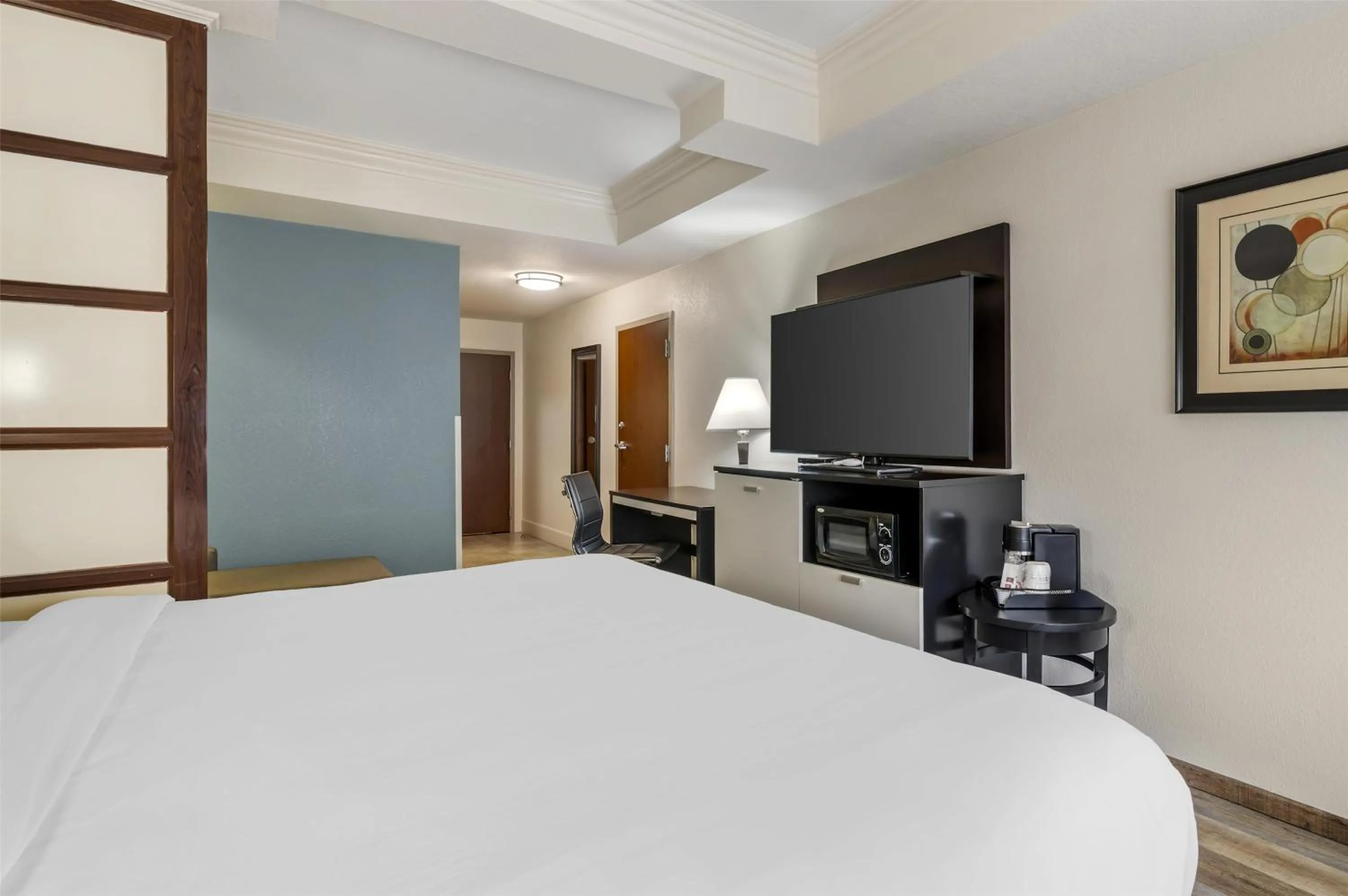 Bedroom, Bed in Best Western Plus JFK Inn & Suites