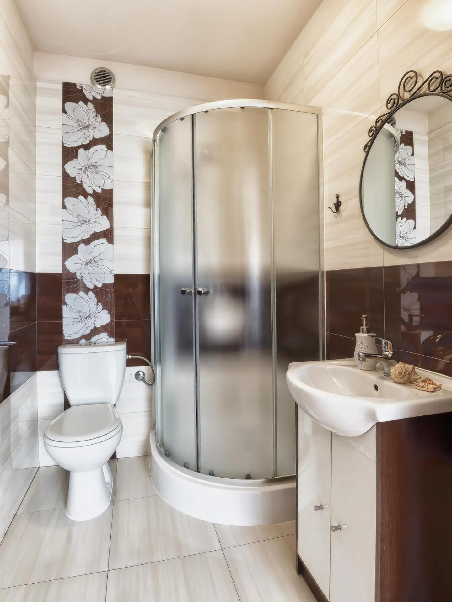 Shower in Willa Kapitańska i Willa Marynarska