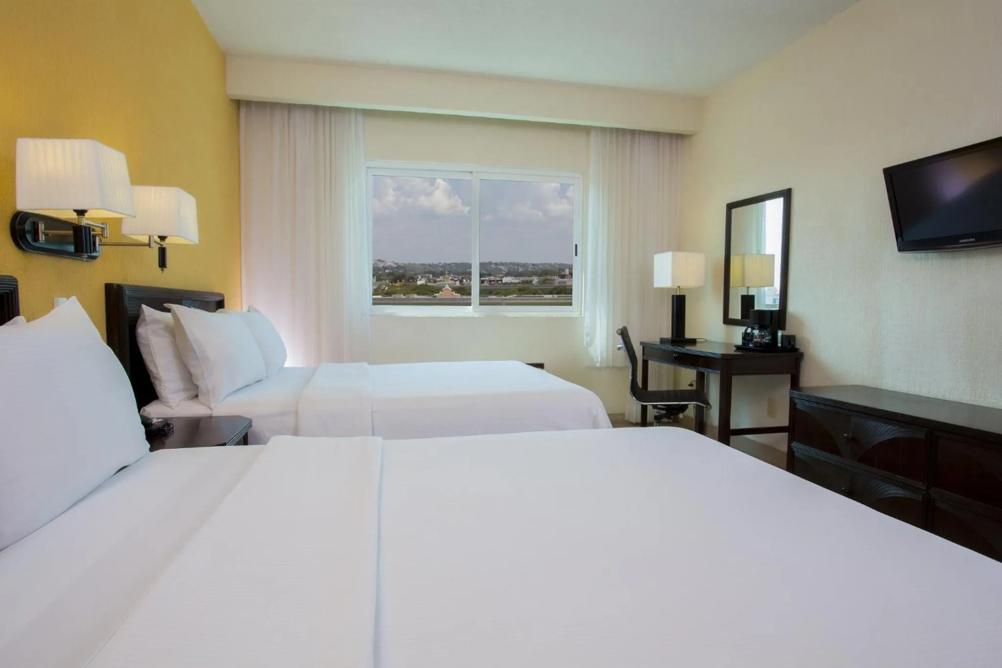 Photo of the whole room in Gamma Campeche Malecon