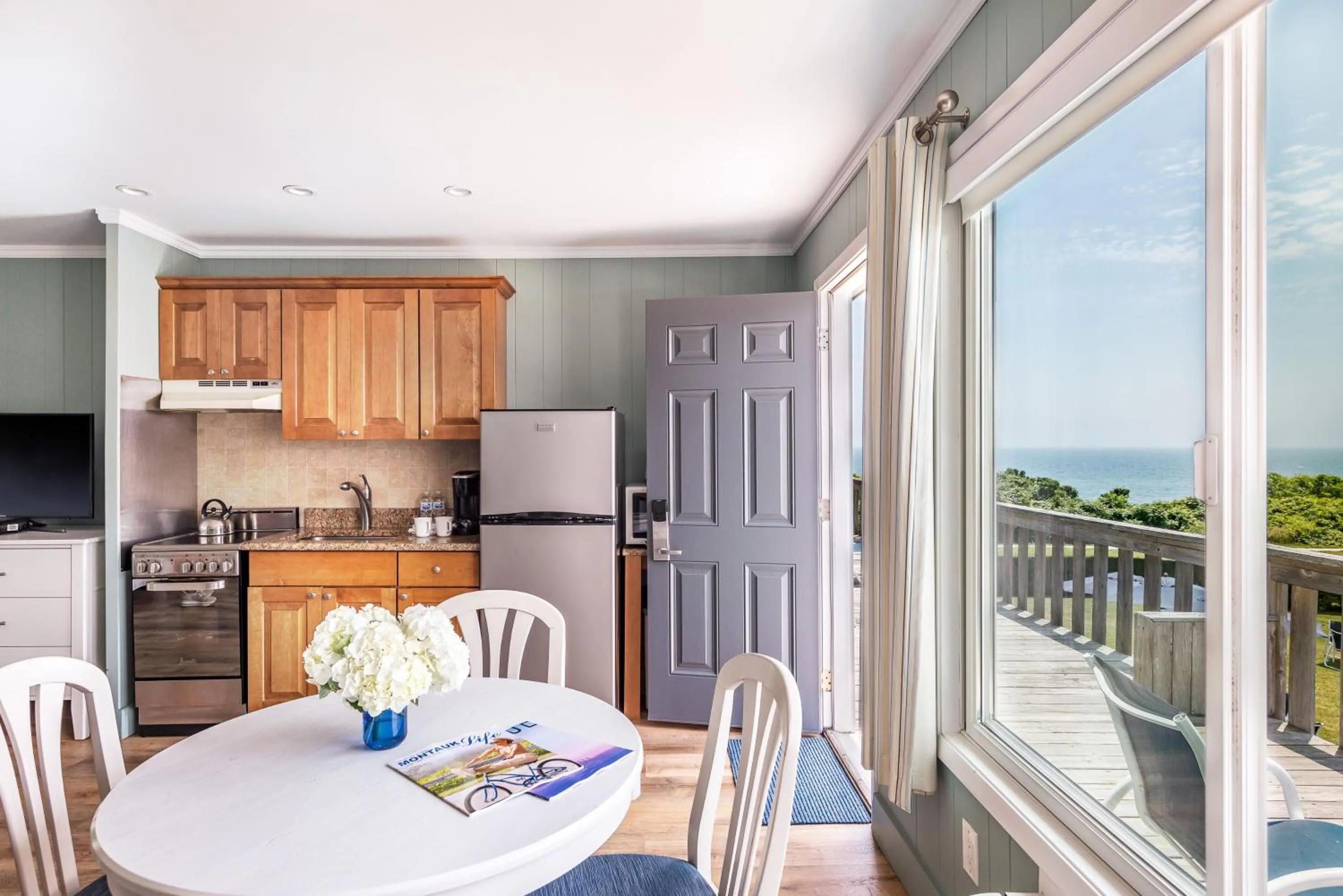 Natural landscape in Hartman's Briney Breezes Beach Resort