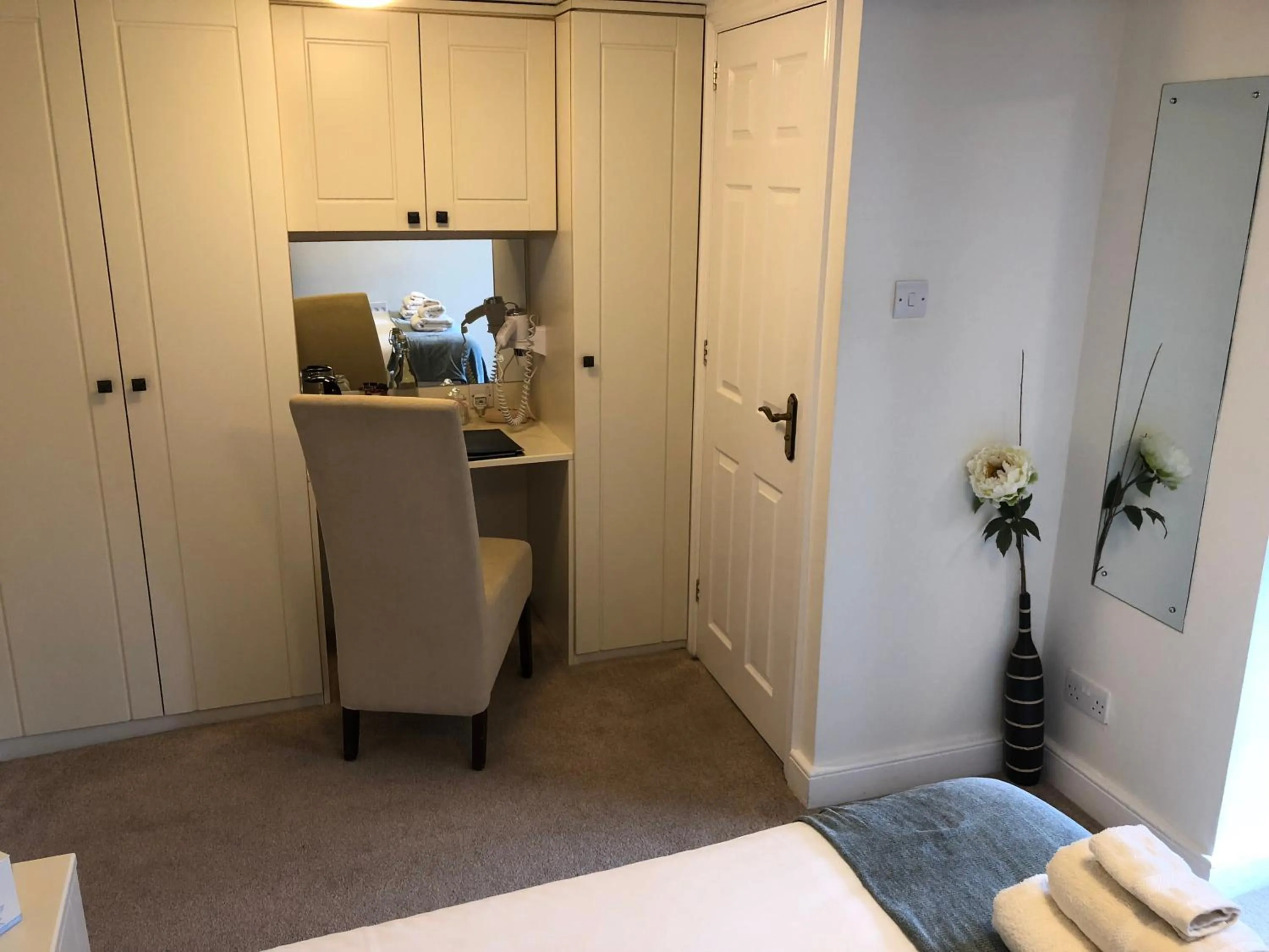 Bedroom, Bed in Black Swan