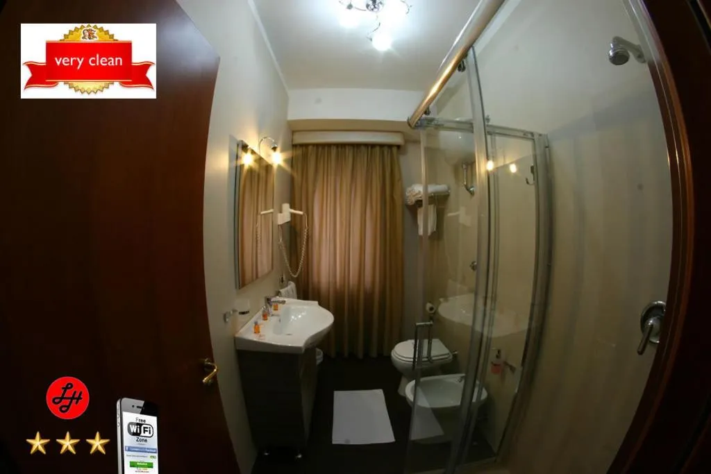 Bathroom in Hotel Luxor