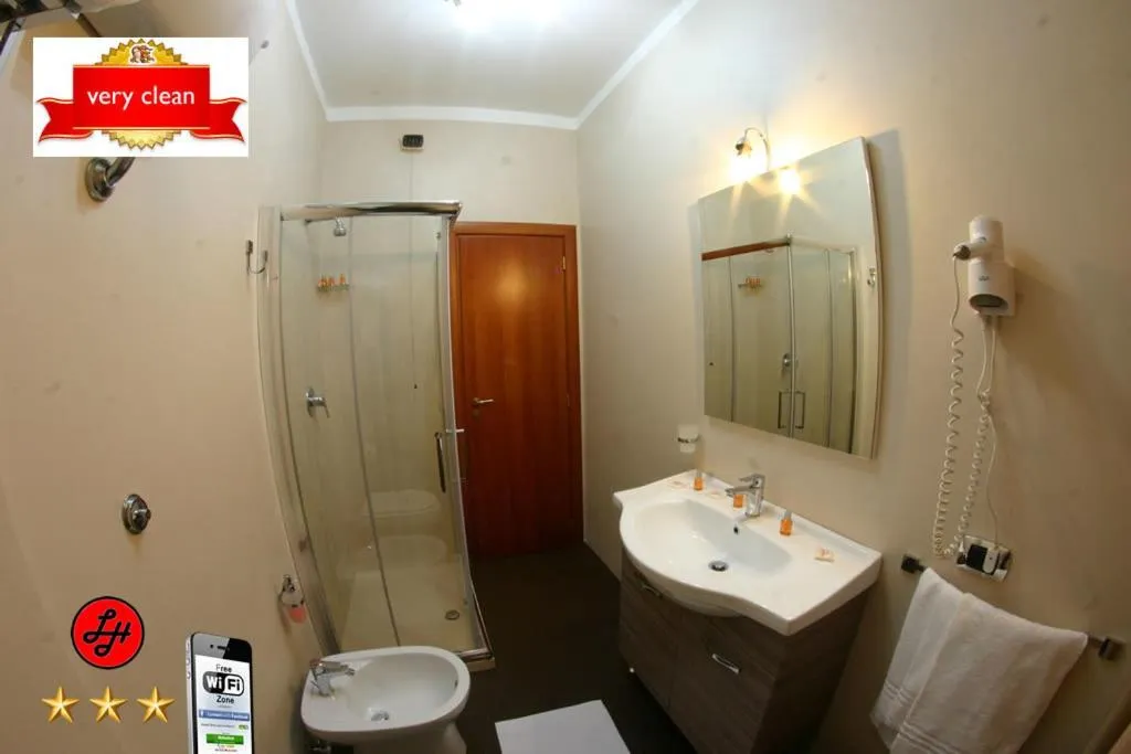 Bathroom in Hotel Luxor