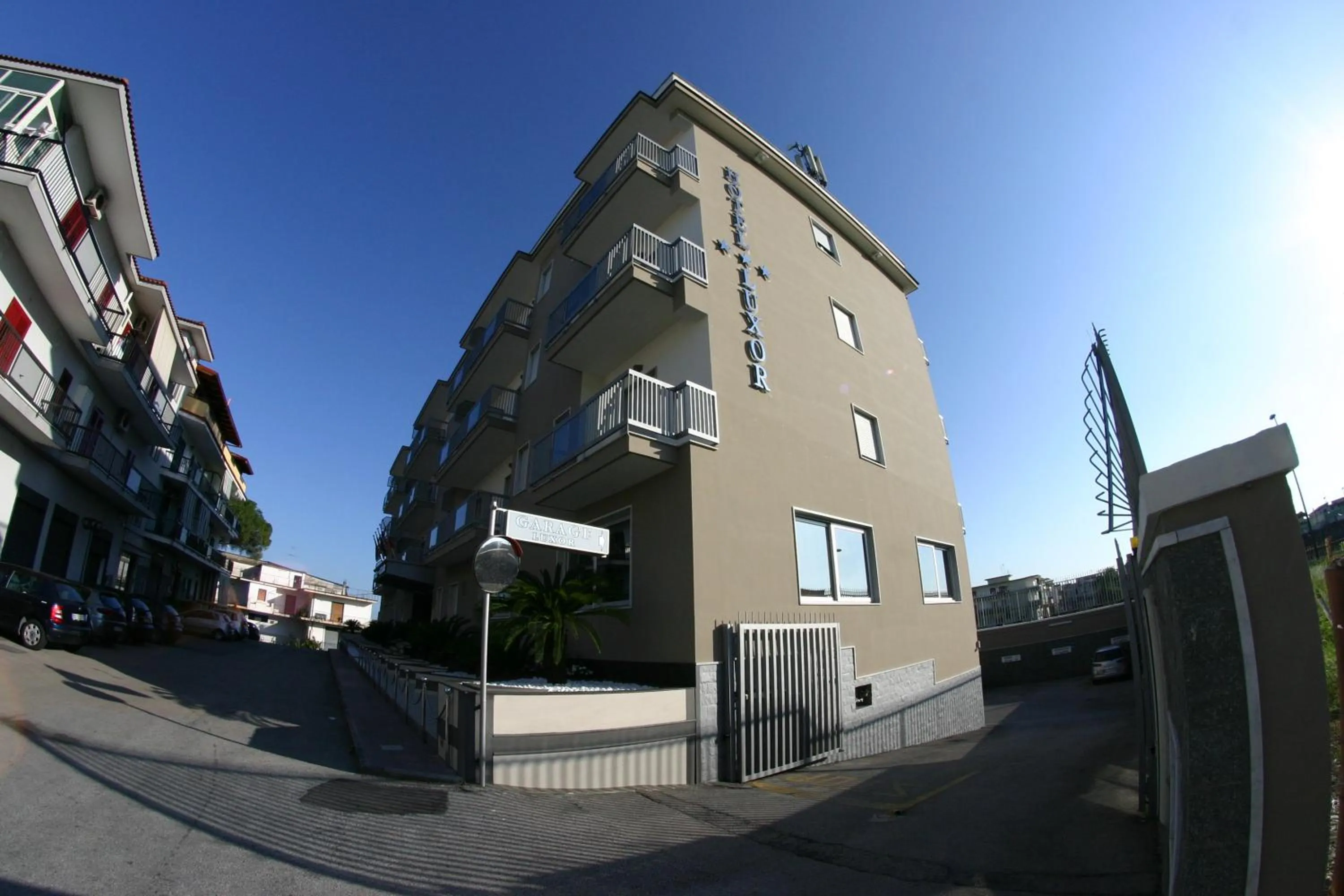 Facade/entrance in Hotel Luxor
