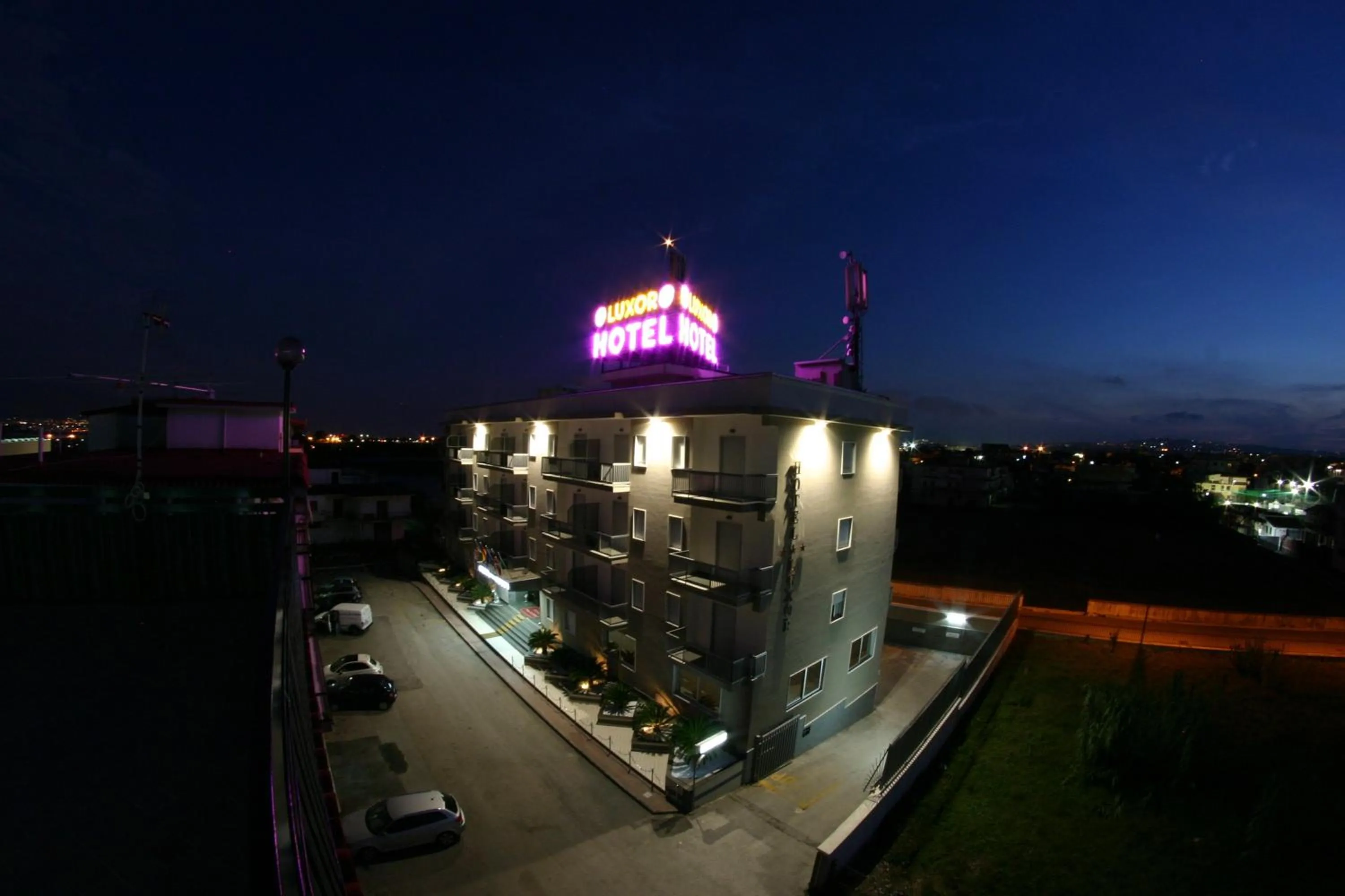 Facade/entrance in Hotel Luxor