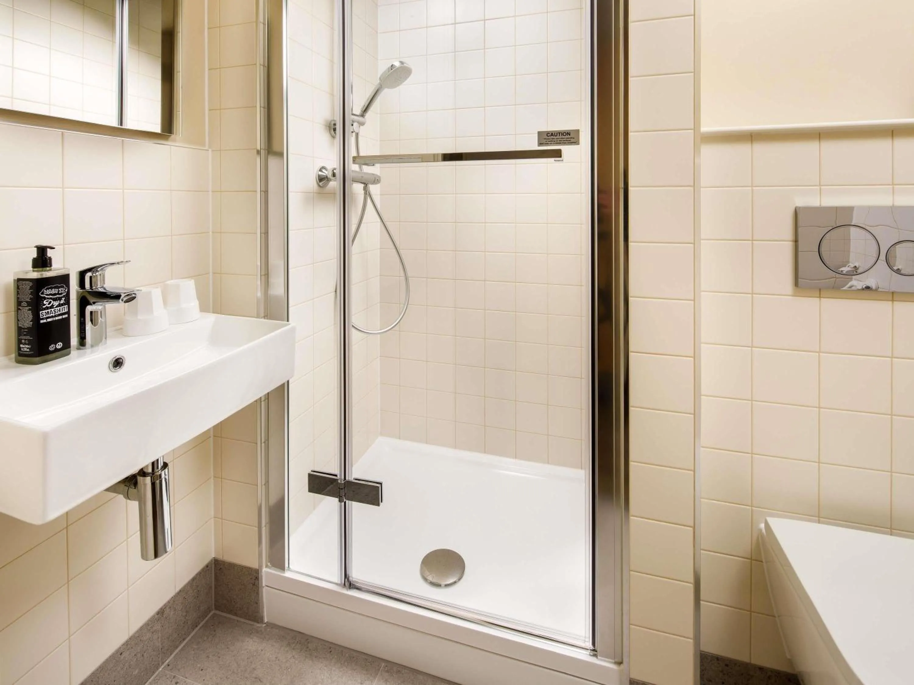 Bedroom in ibis budget Birmingham Centre