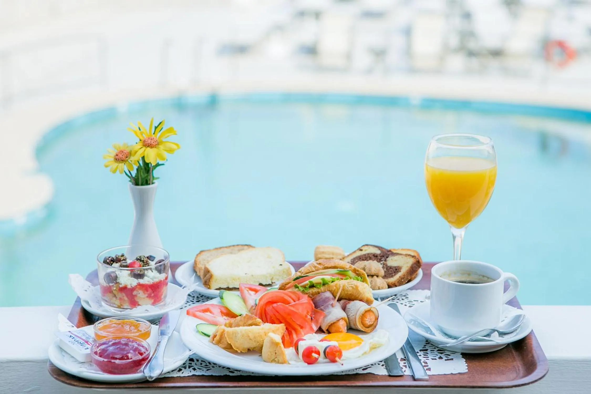 Swimming pool in Aeolos Hotel