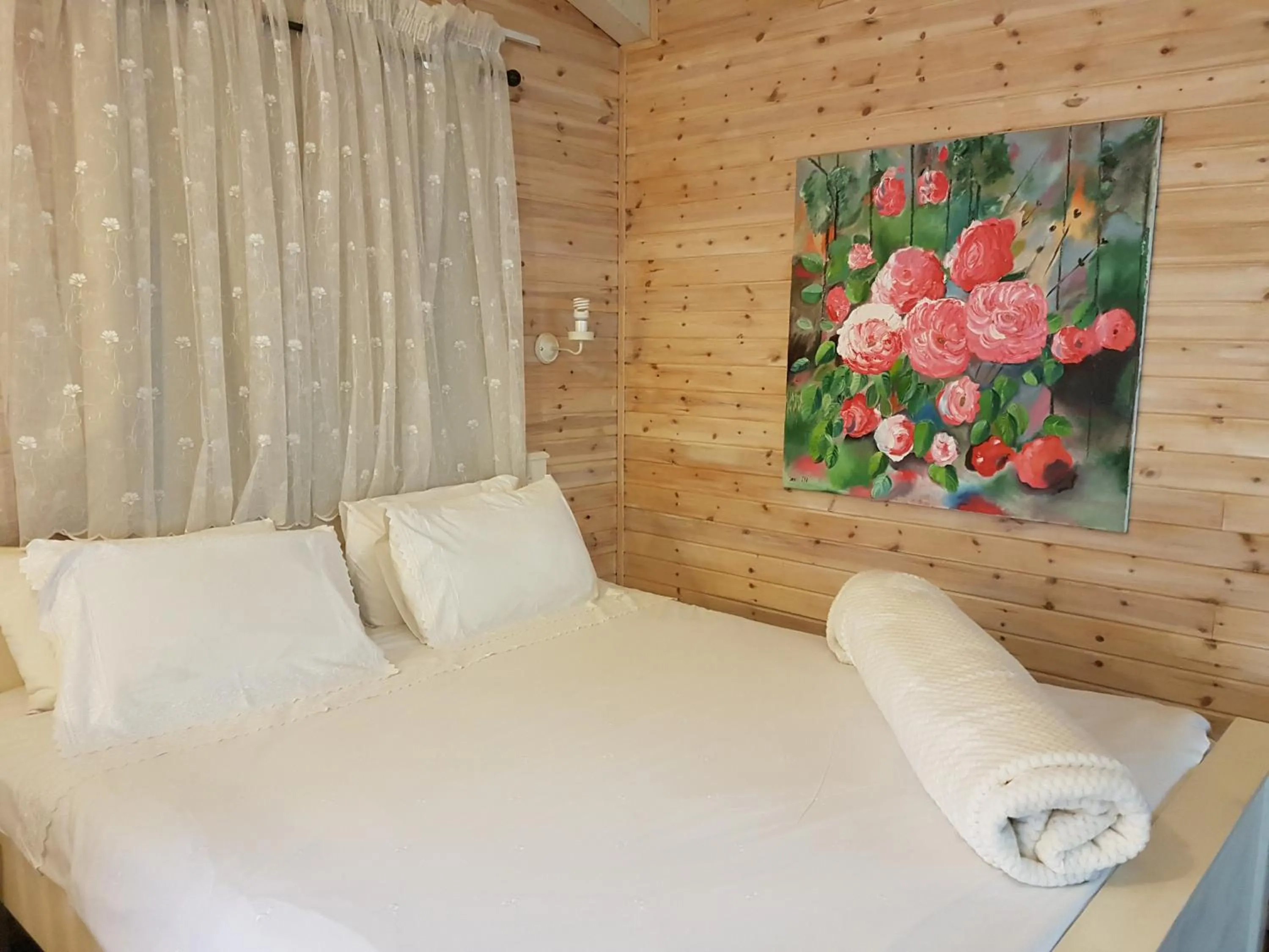 Bed in Betzel Ha'Ella