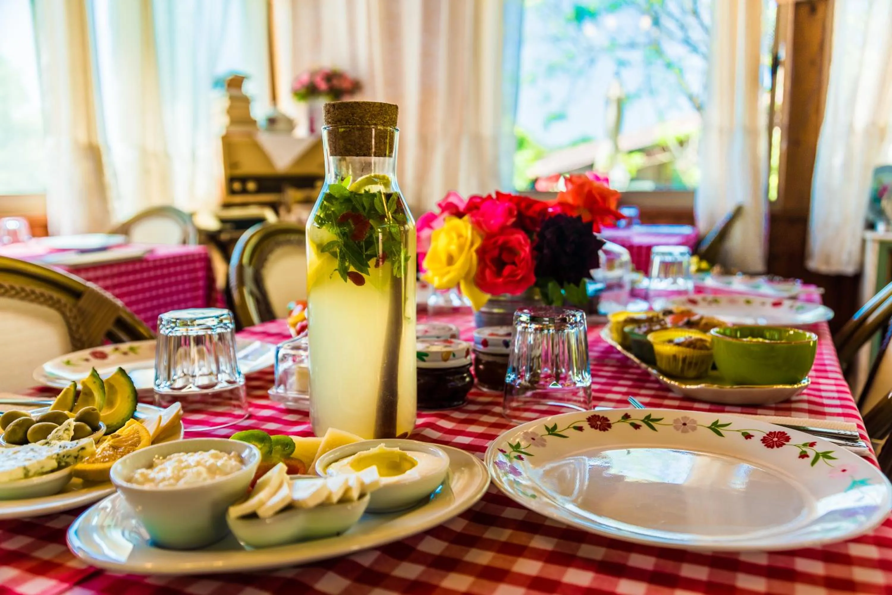 Food in Betzel Ha'Ella