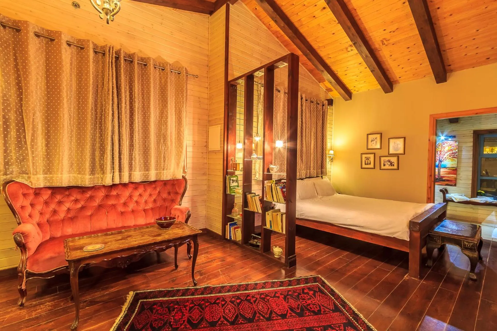 Living room, Bed in Betzel Ha'Ella