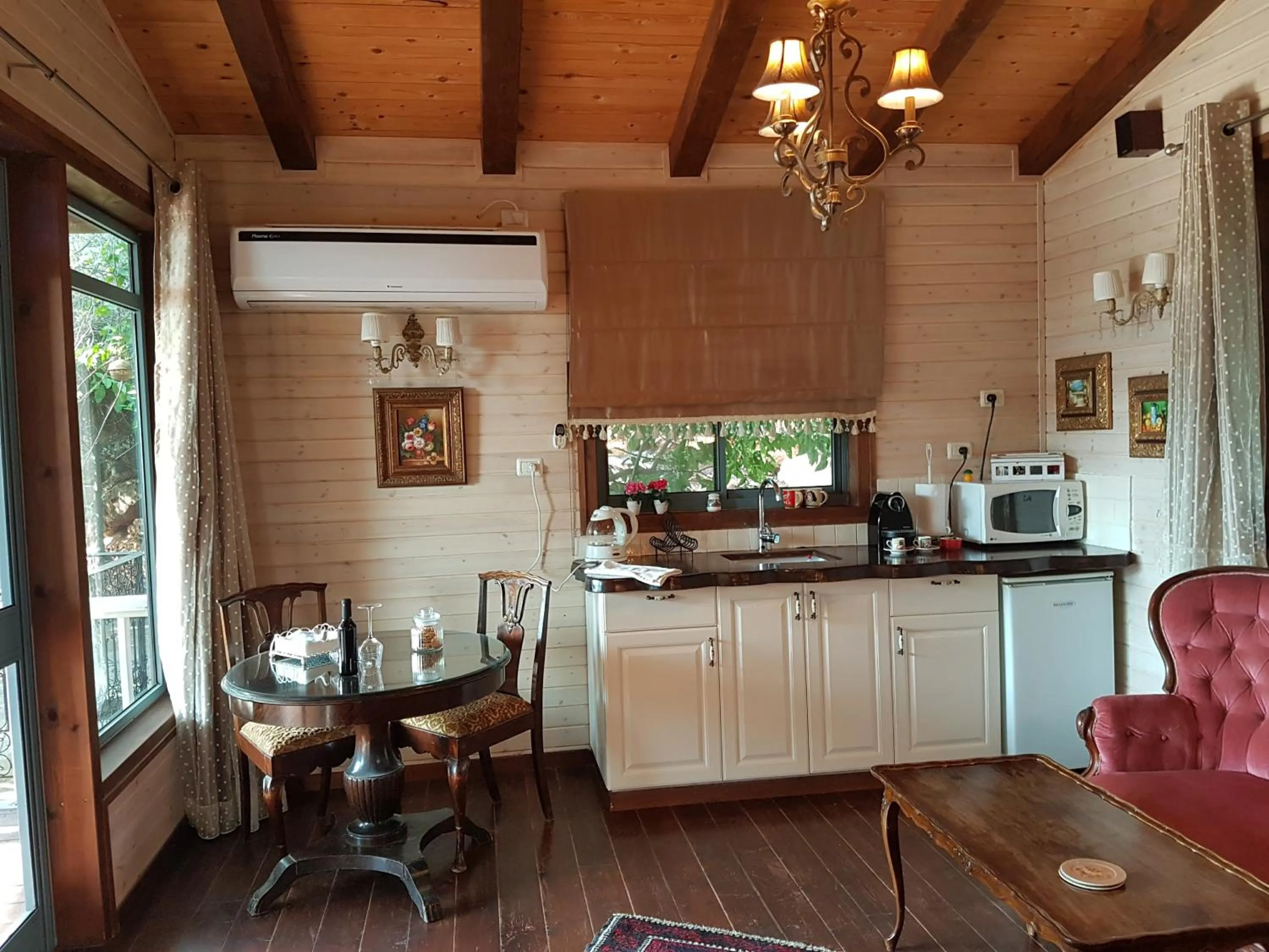 Kitchen or kitchenette in Betzel Ha'Ella