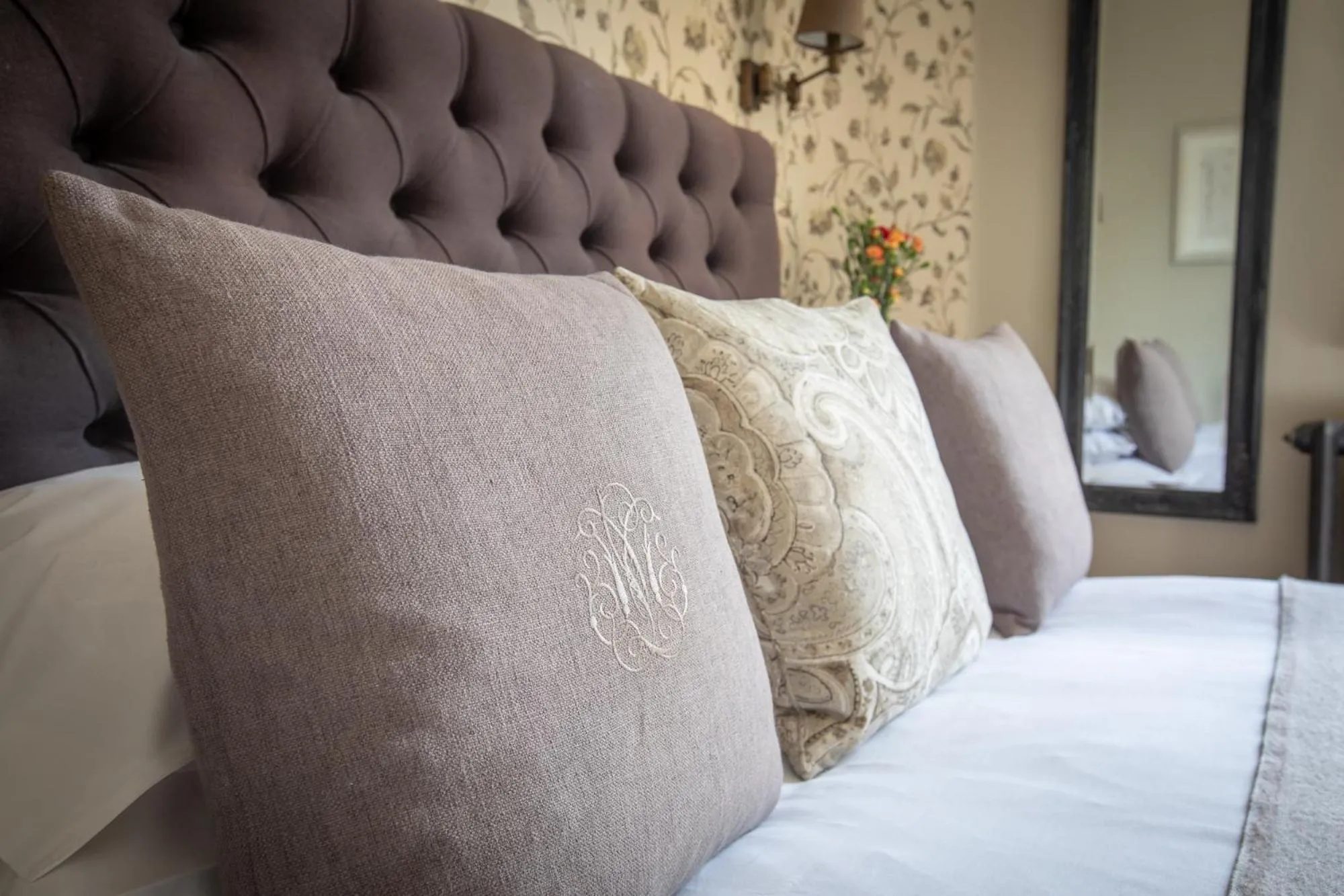 Bedroom, Bed in The Running Horses