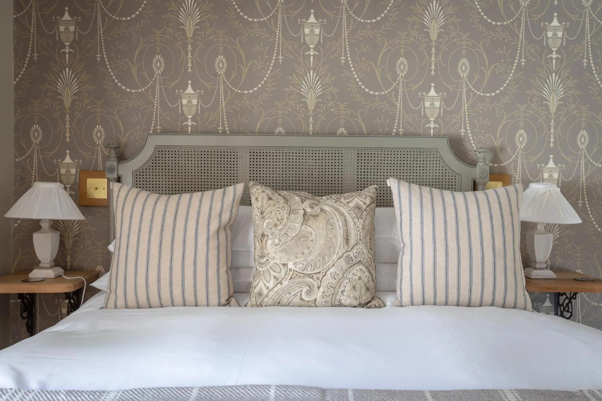 Bedroom, Bed in The Running Horses