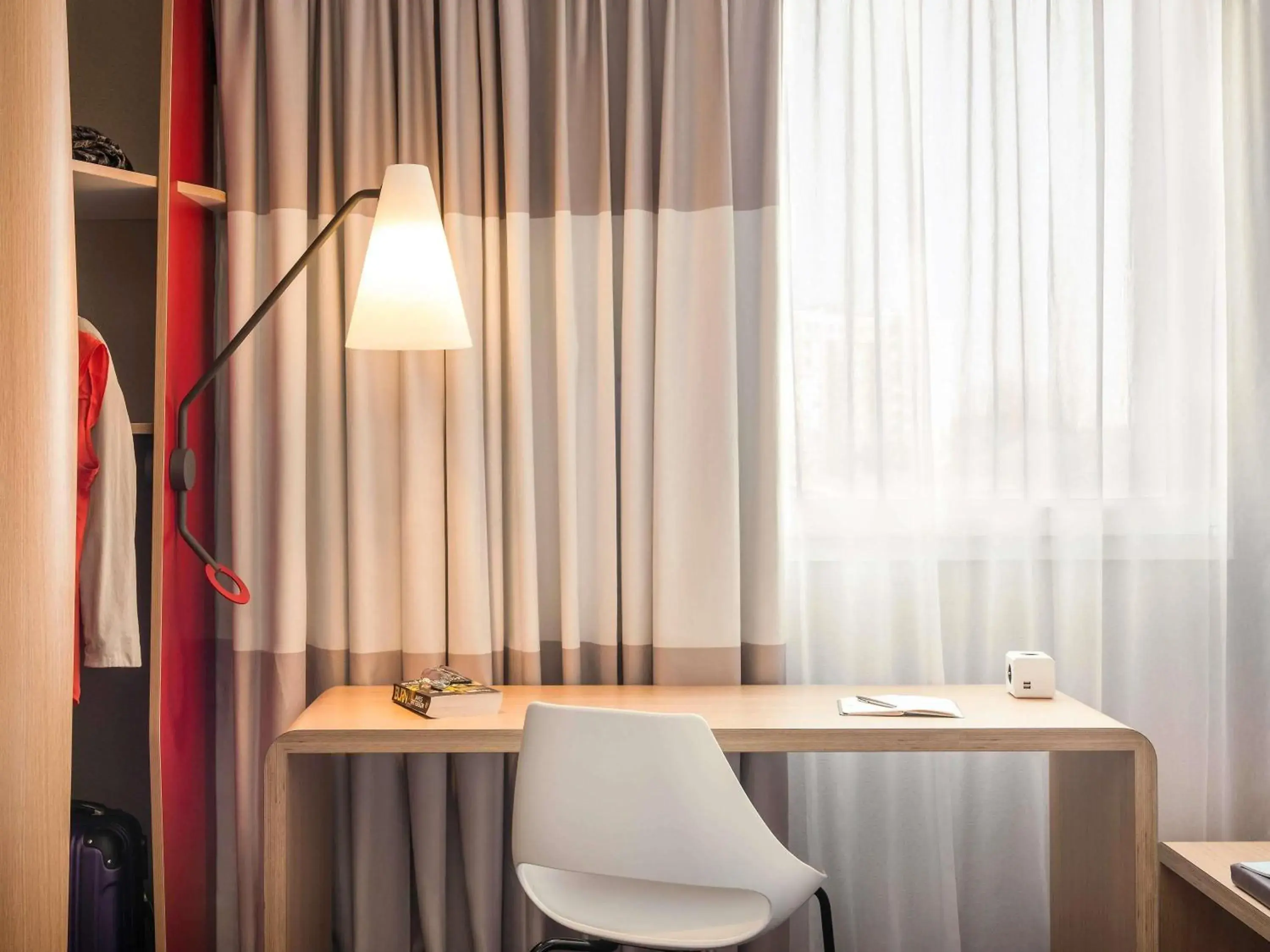 Standard Twin Room in ibis Troyes Centre Standard Twin Room in ibis Troyes Centre