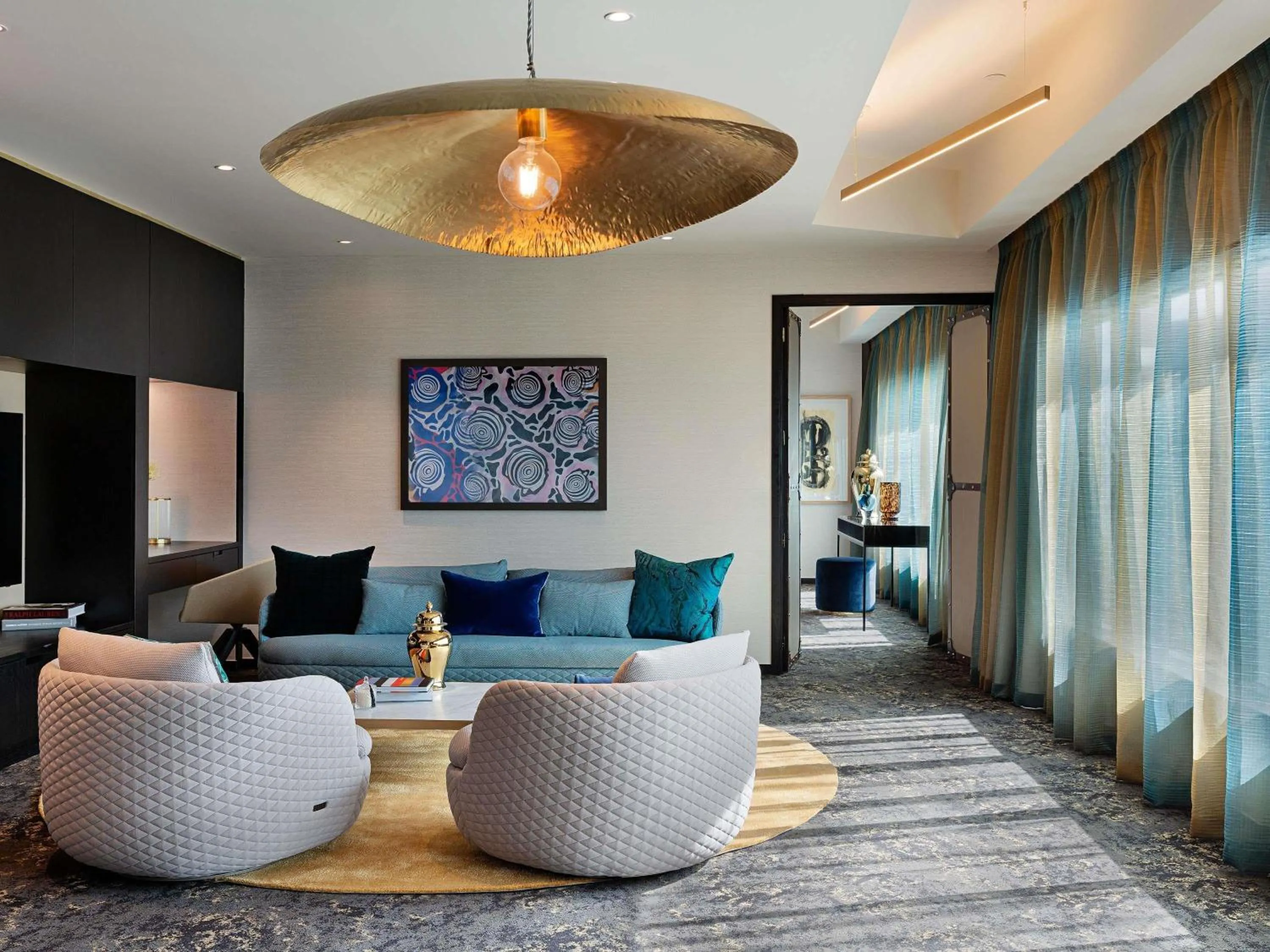 Photo of the whole room in SO/ Auckland