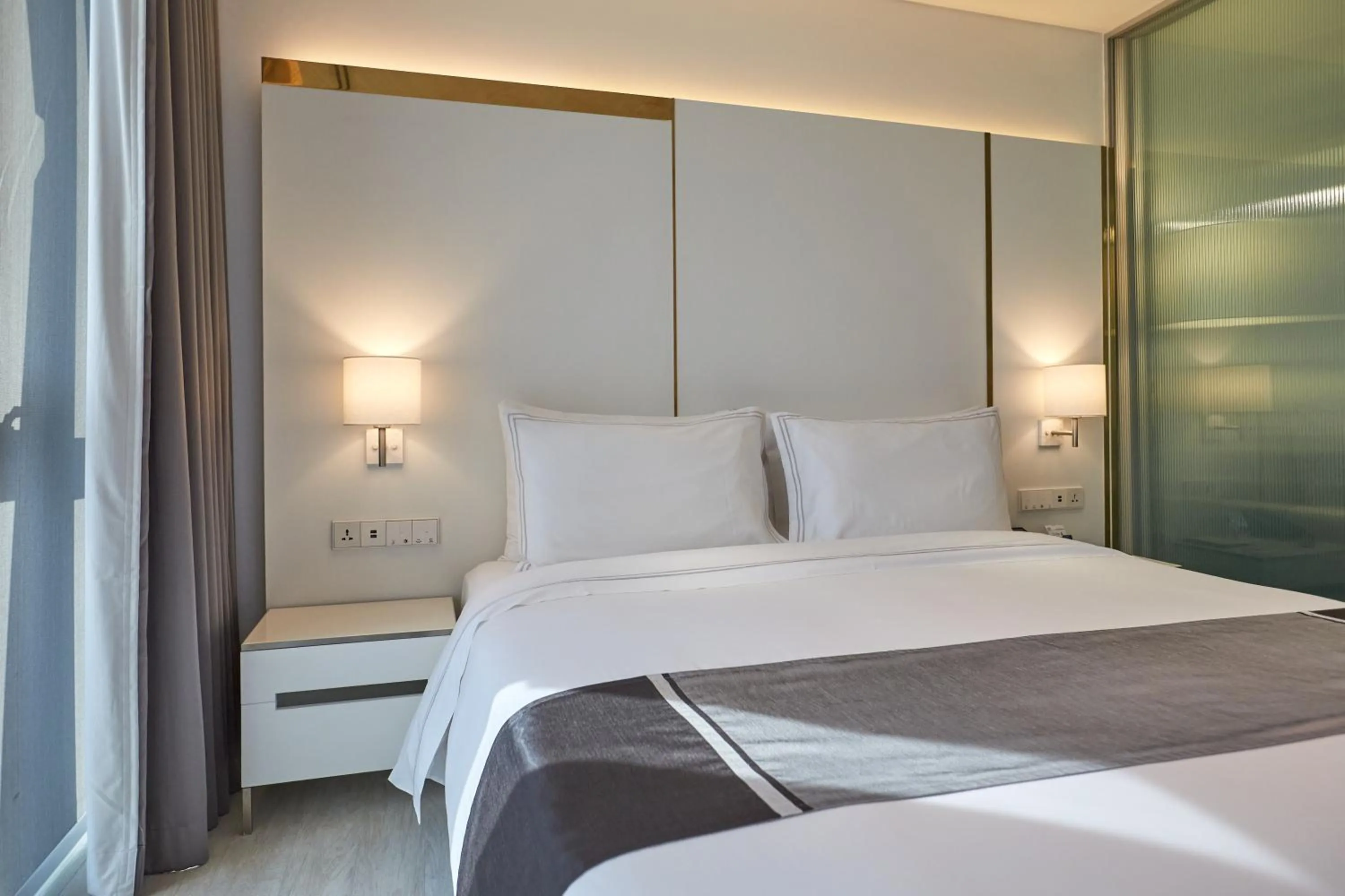 Bedroom, Bed in Somerset Maison Asoke Bangkok