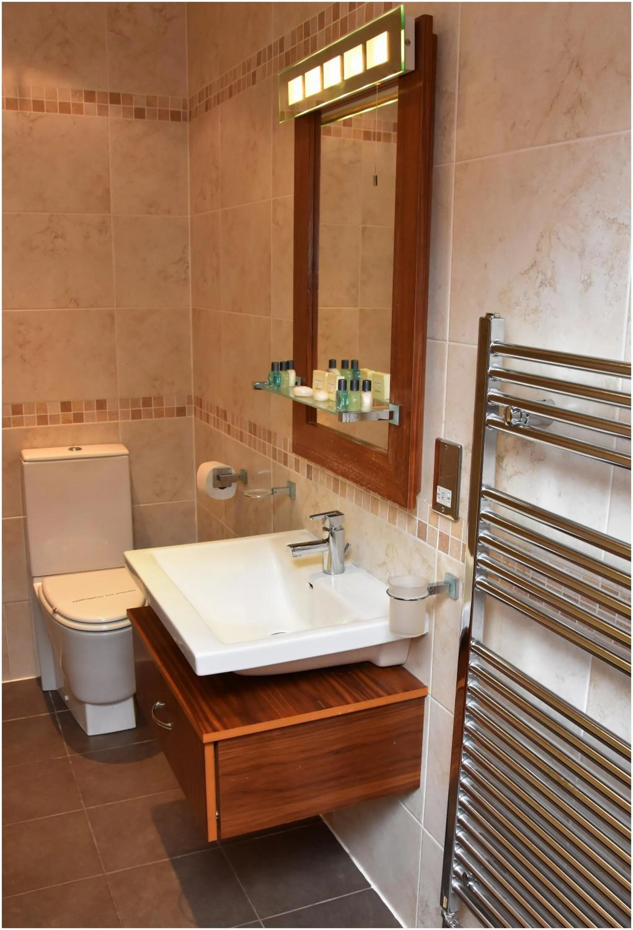 Bathroom in Beamish Park Hotel