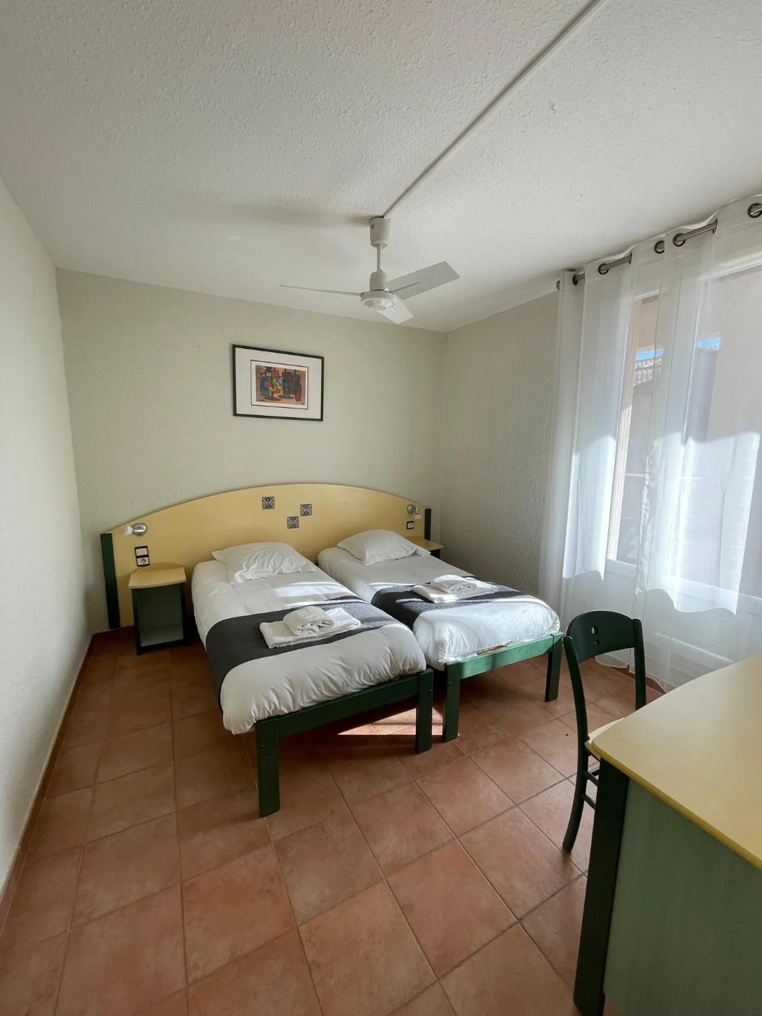 Photo of the whole room, Bed in Village vacances Le Hameau des Oliviers