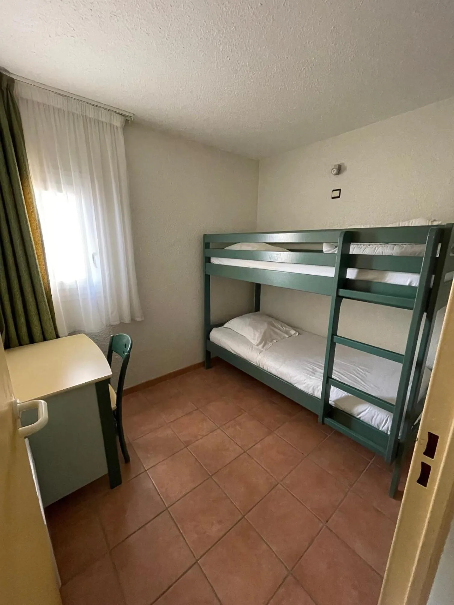 bunk bed, Bed in Village vacances Le Hameau des Oliviers