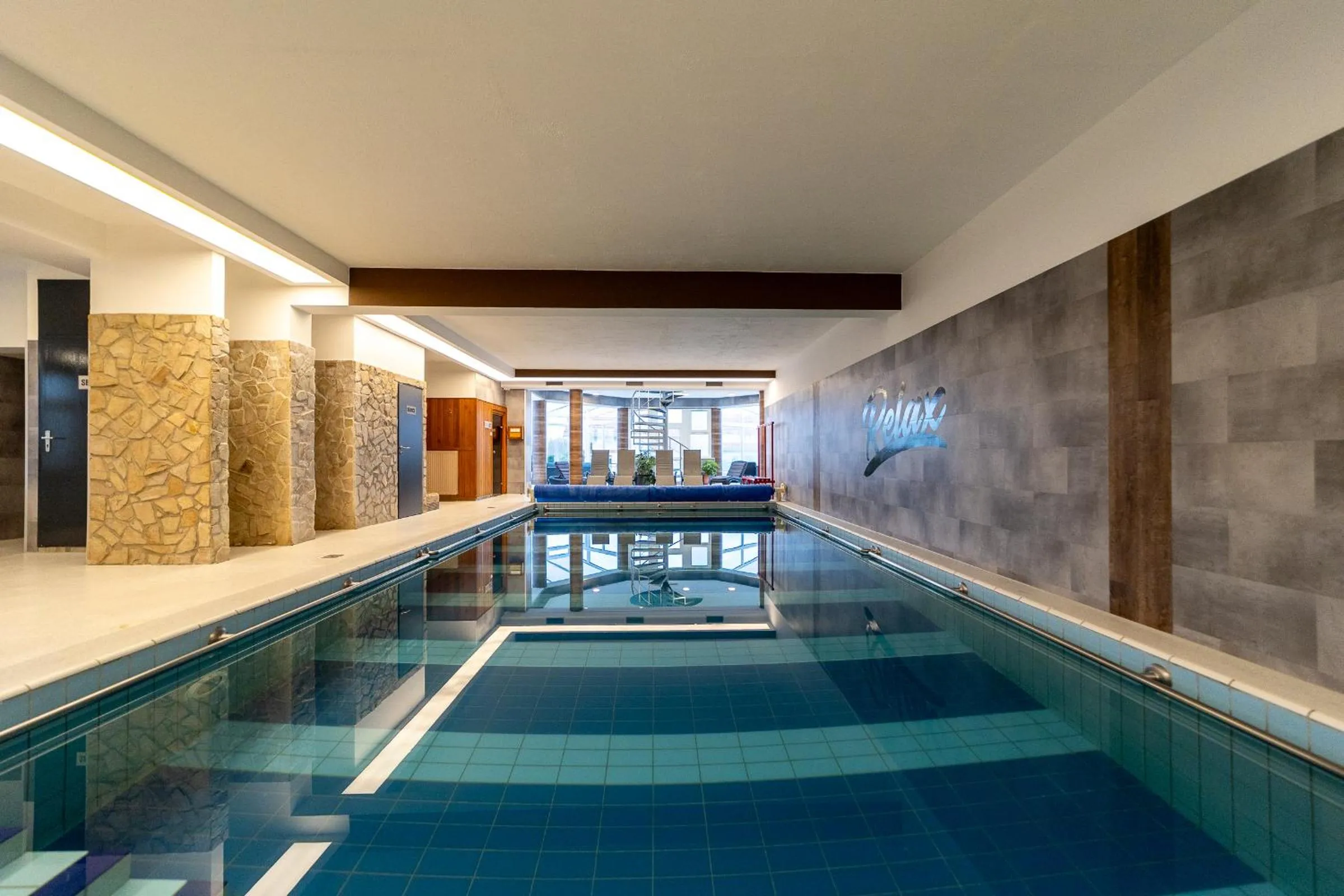 Swimming pool in Art Hotel superior
