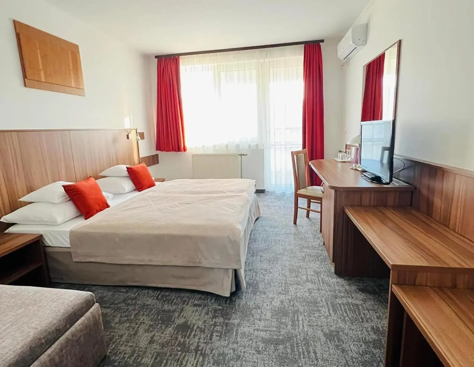 Double Room - single occupancy in Art Hotel superior Double Room - single occupancy in Art Hotel superior