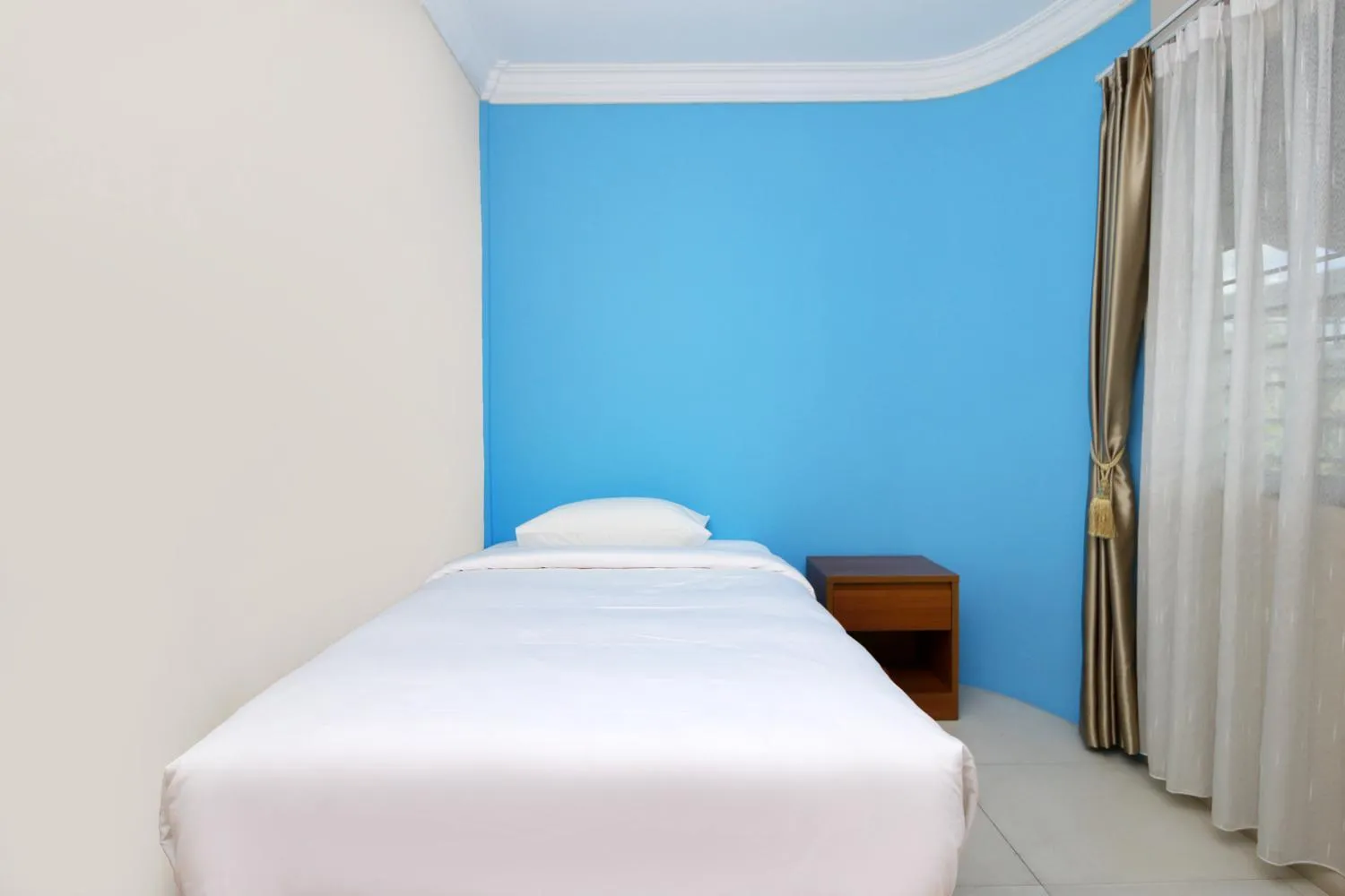 Bedroom, Bed in Safina Inn Syariah Sekupang Batam