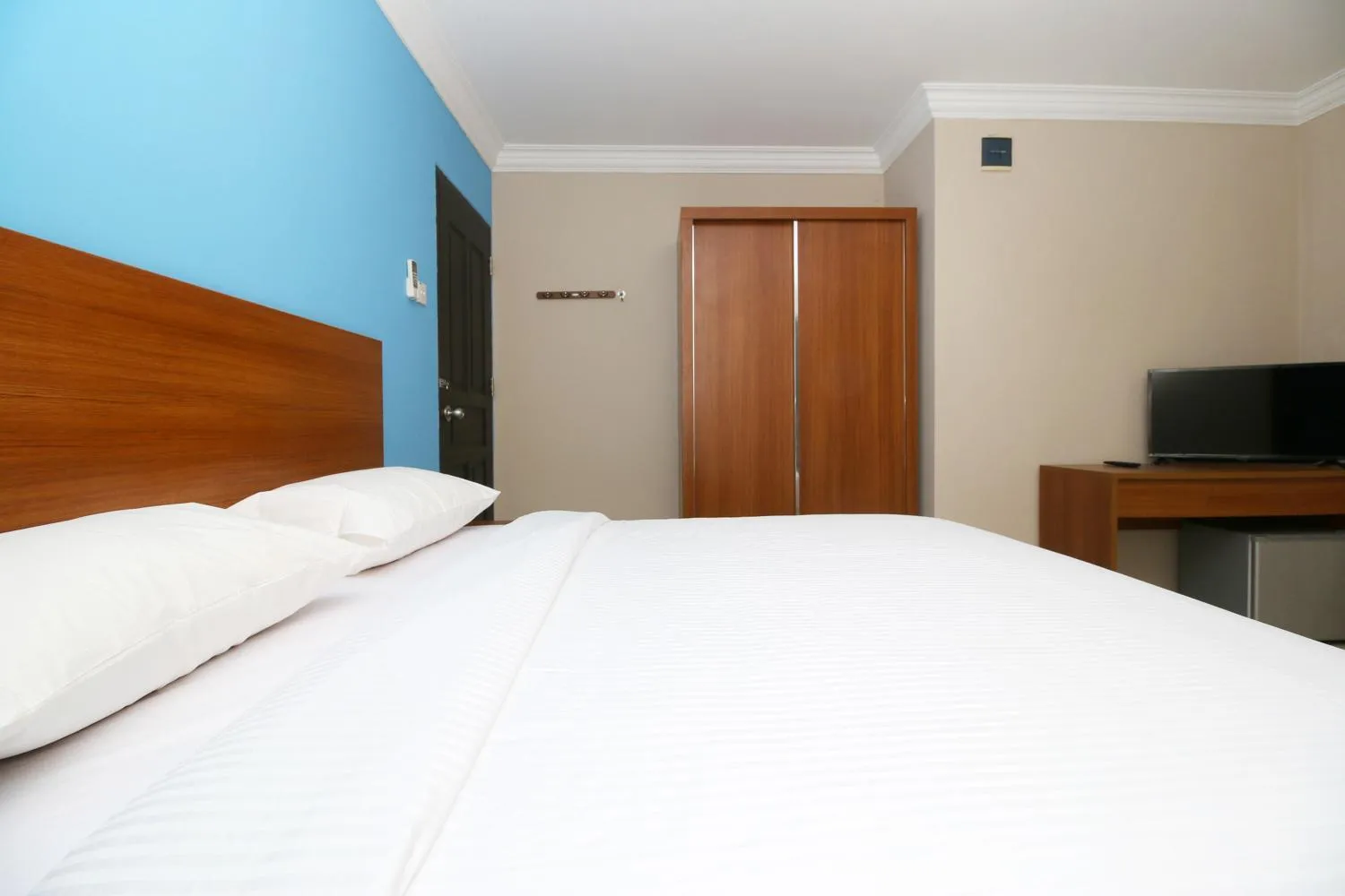 Bedroom, Bed in Safina Inn Syariah Sekupang Batam