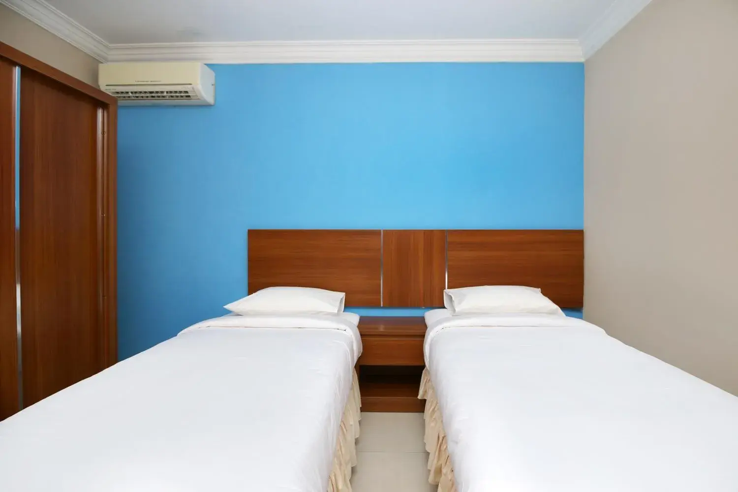 Superior Double Room in Safina Inn Syariah Sekupang Batam Superior Double Room in Safina Inn Syariah Sekupang Batam