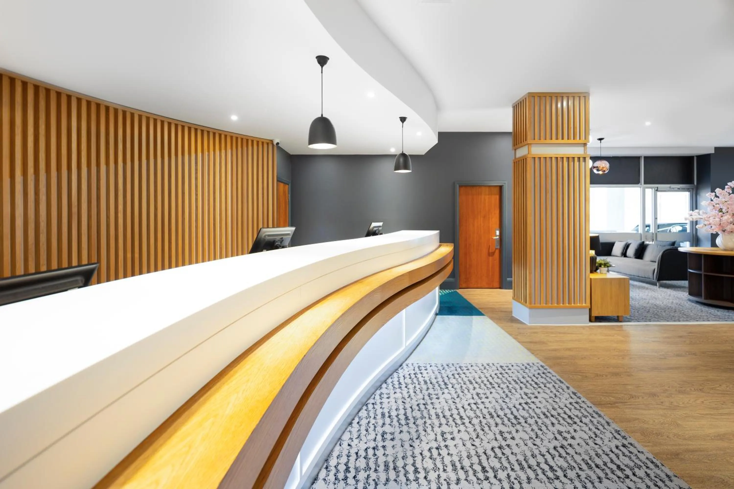 Lobby or reception in Holiday Inn Leicester City by IHG