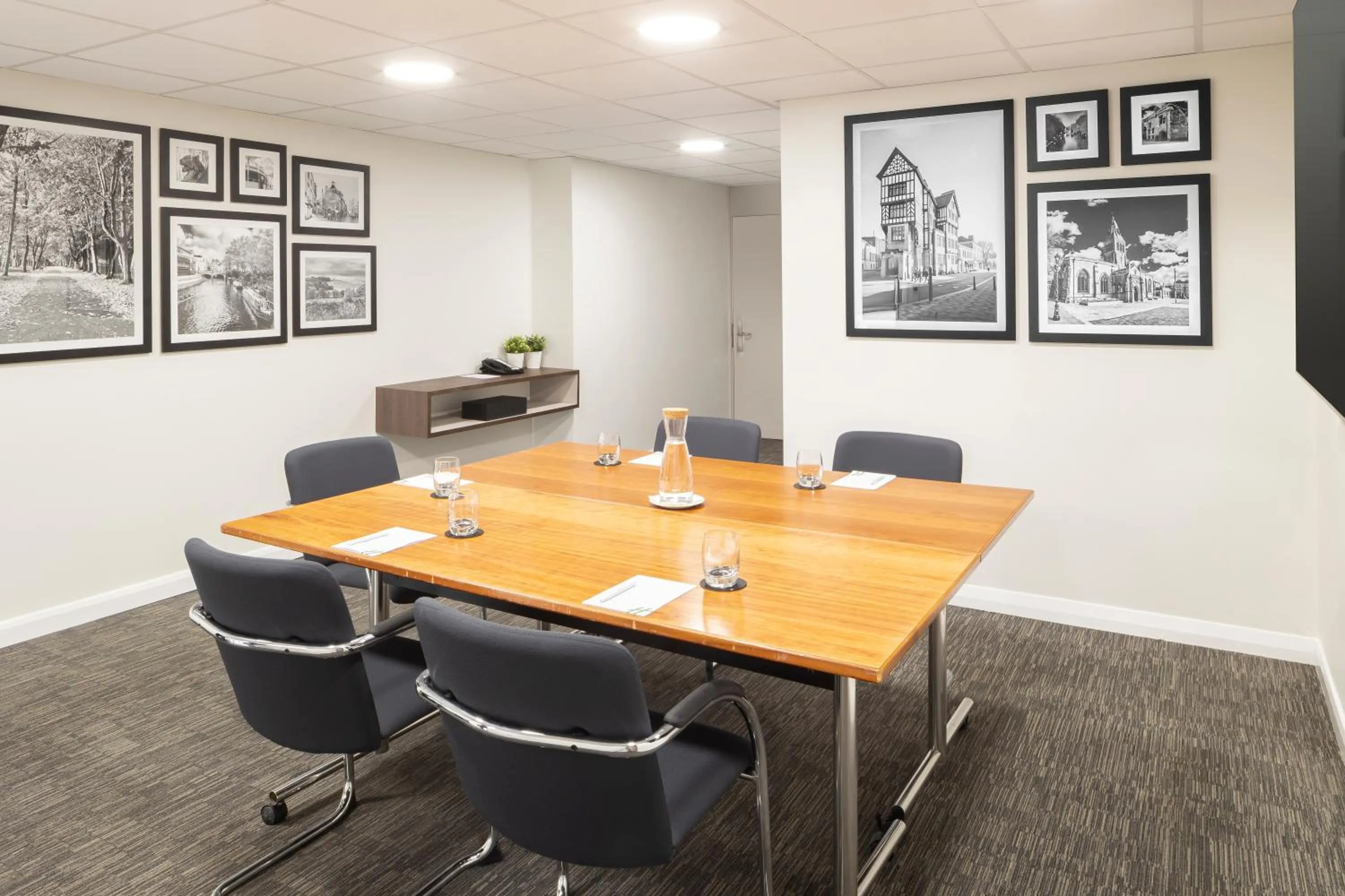 Meeting/conference room in Holiday Inn Leicester City by IHG