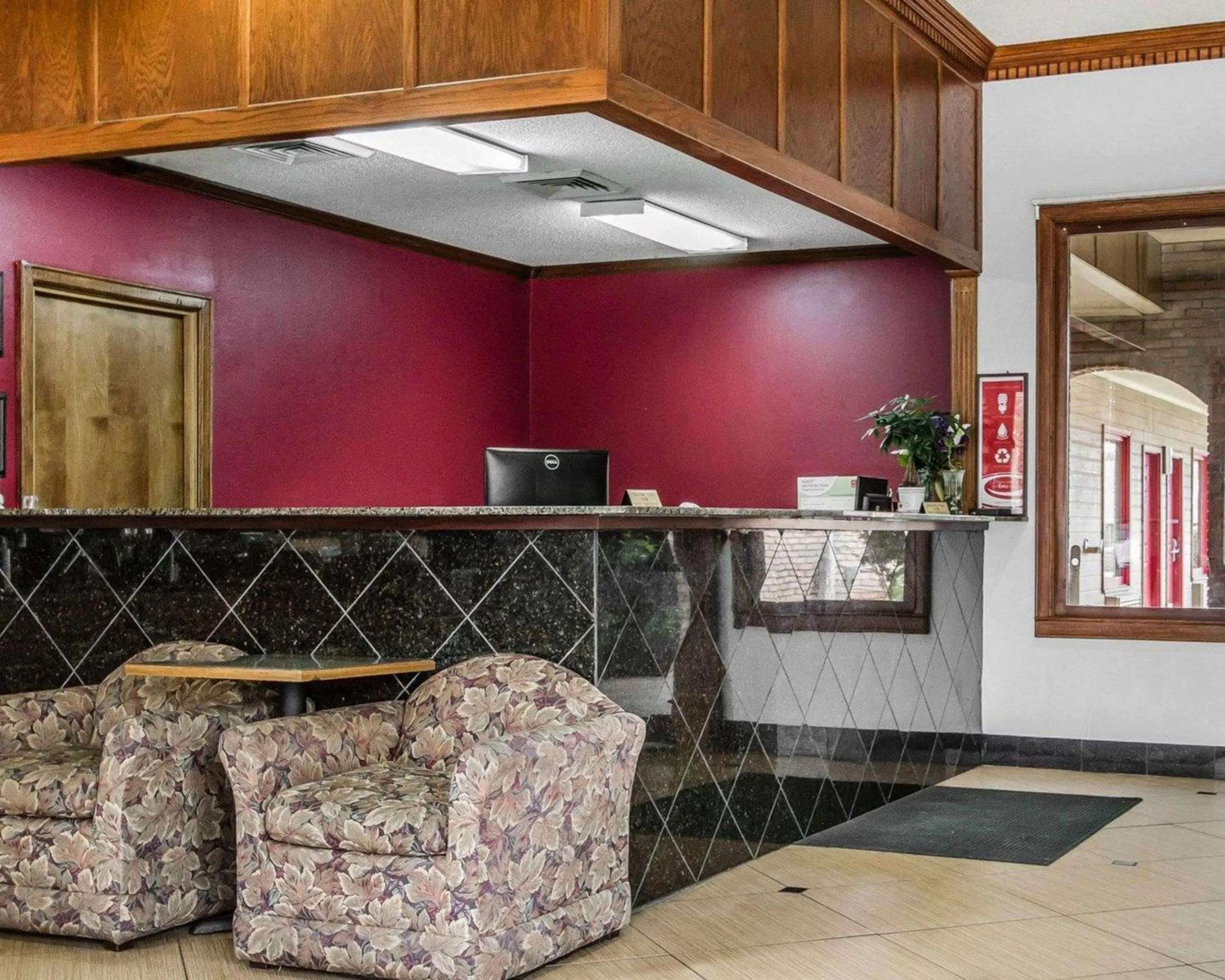 Lobby or reception in Econo Lodge Inn & Suites Enterprise