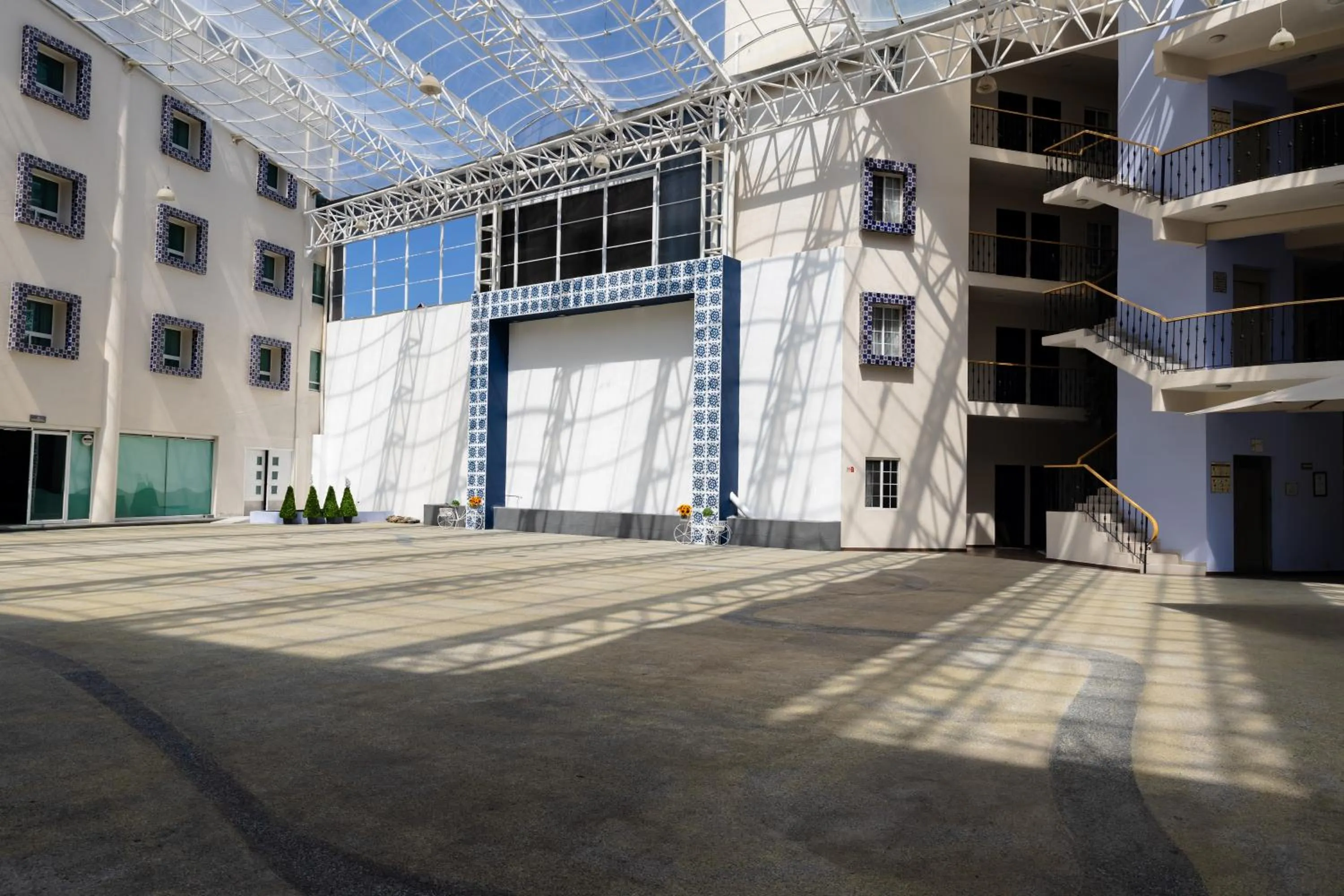 Patio in Plaza Poblana