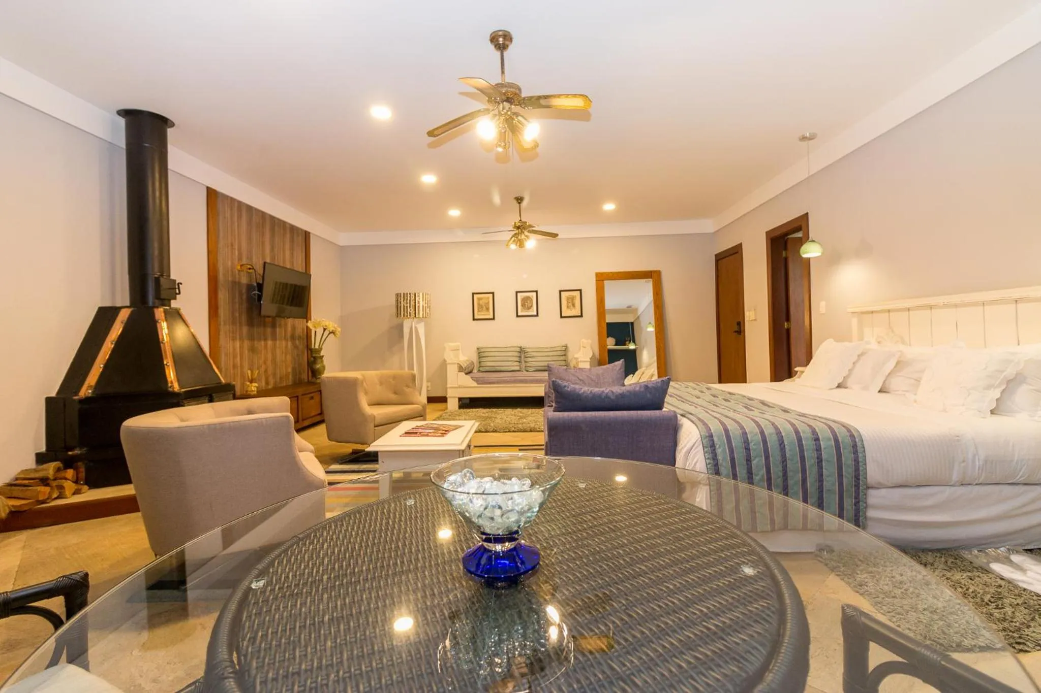 Photo of the whole room in Quinta da Paz Resort