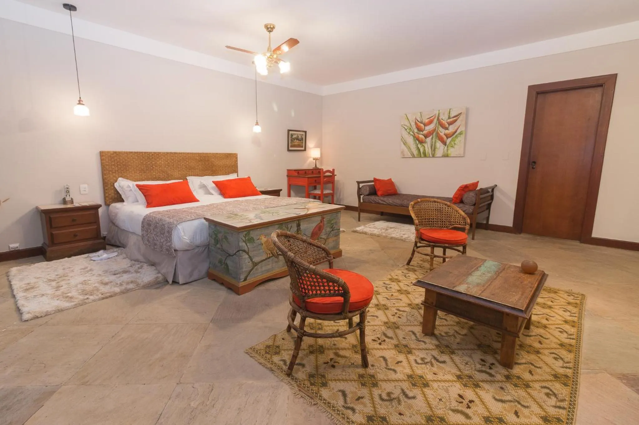 Photo of the whole room, Bed in Quinta da Paz Resort