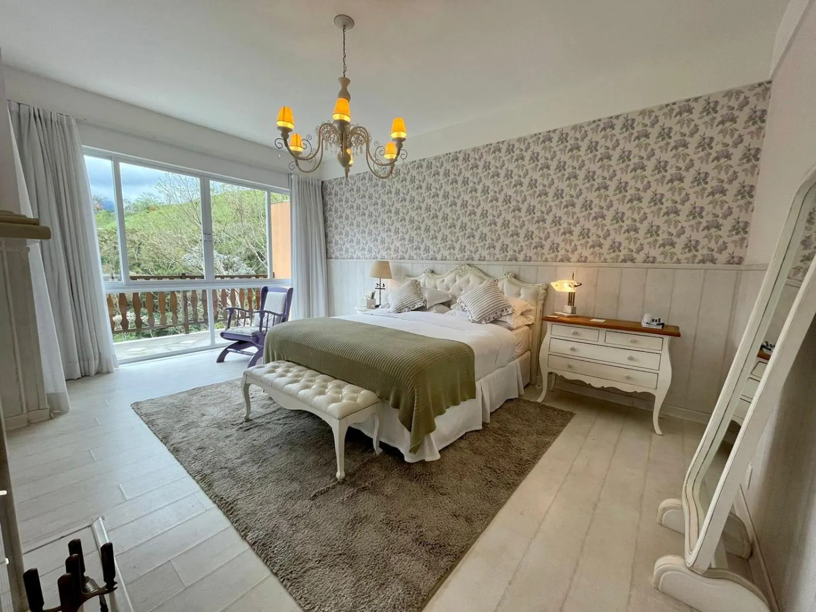 Bed in Quinta da Paz Resort