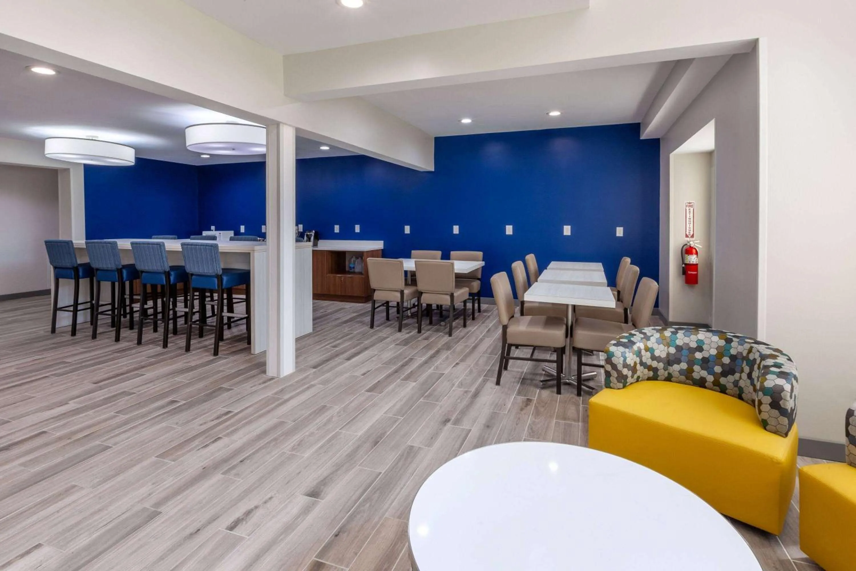 Lobby or reception in Microtel Inn & Suites by Wyndham Sunbury - Columbus North