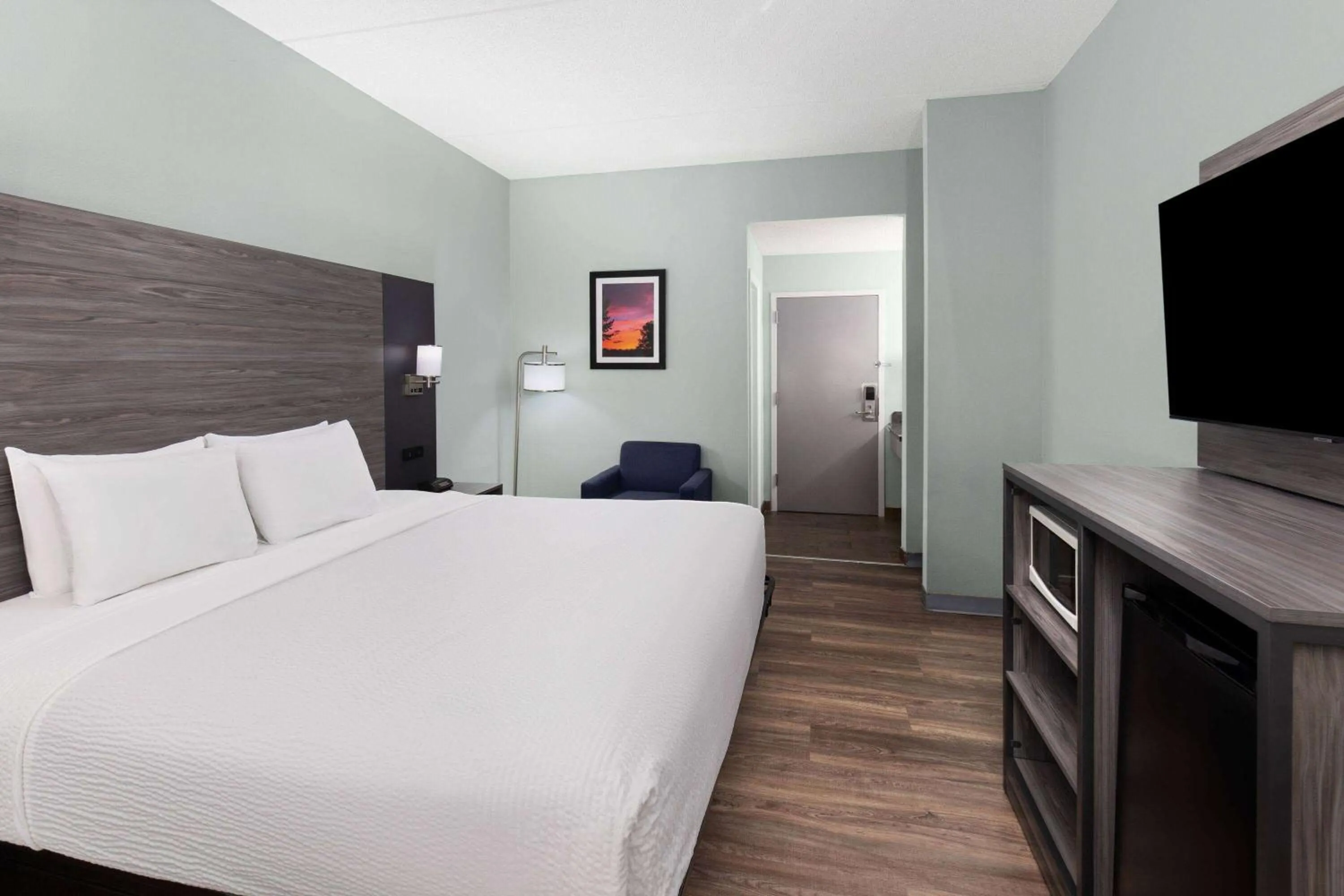 Photo of the whole room in Baymont by Wyndham Creedmoor