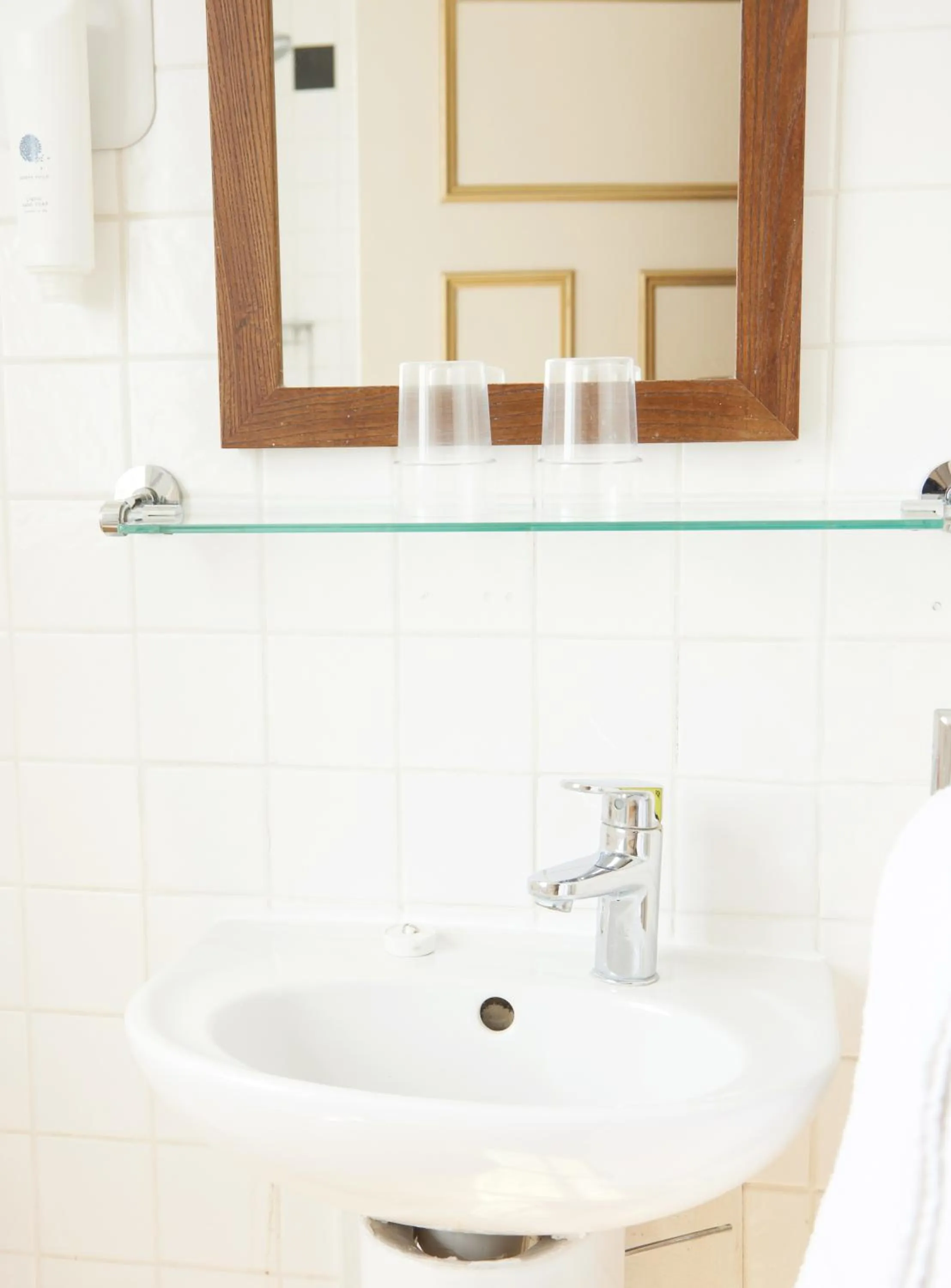 Bathroom in Kings Arms Hotel by Greene King Inns