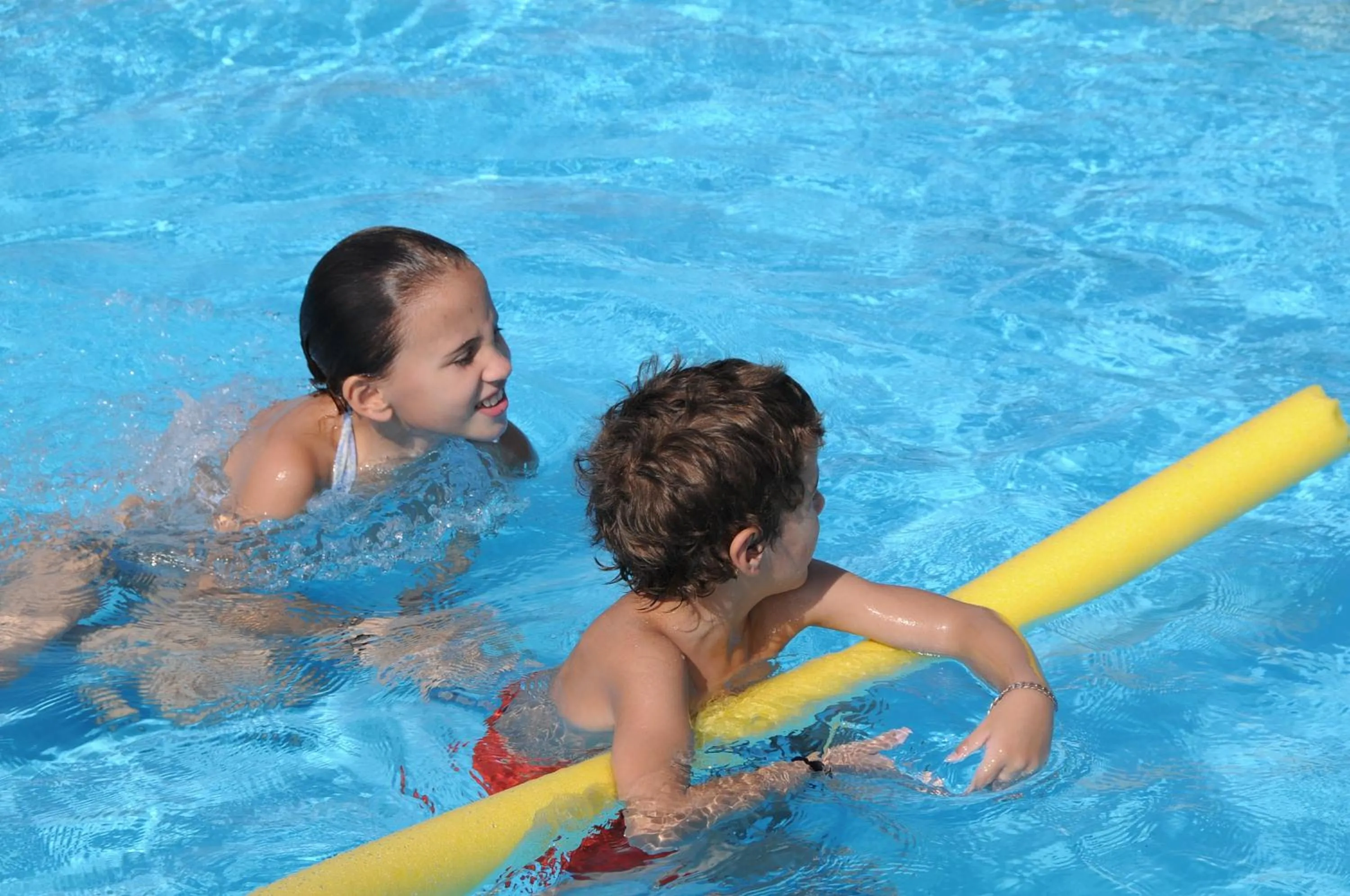 People in Arapey Oasis Termal Hotel