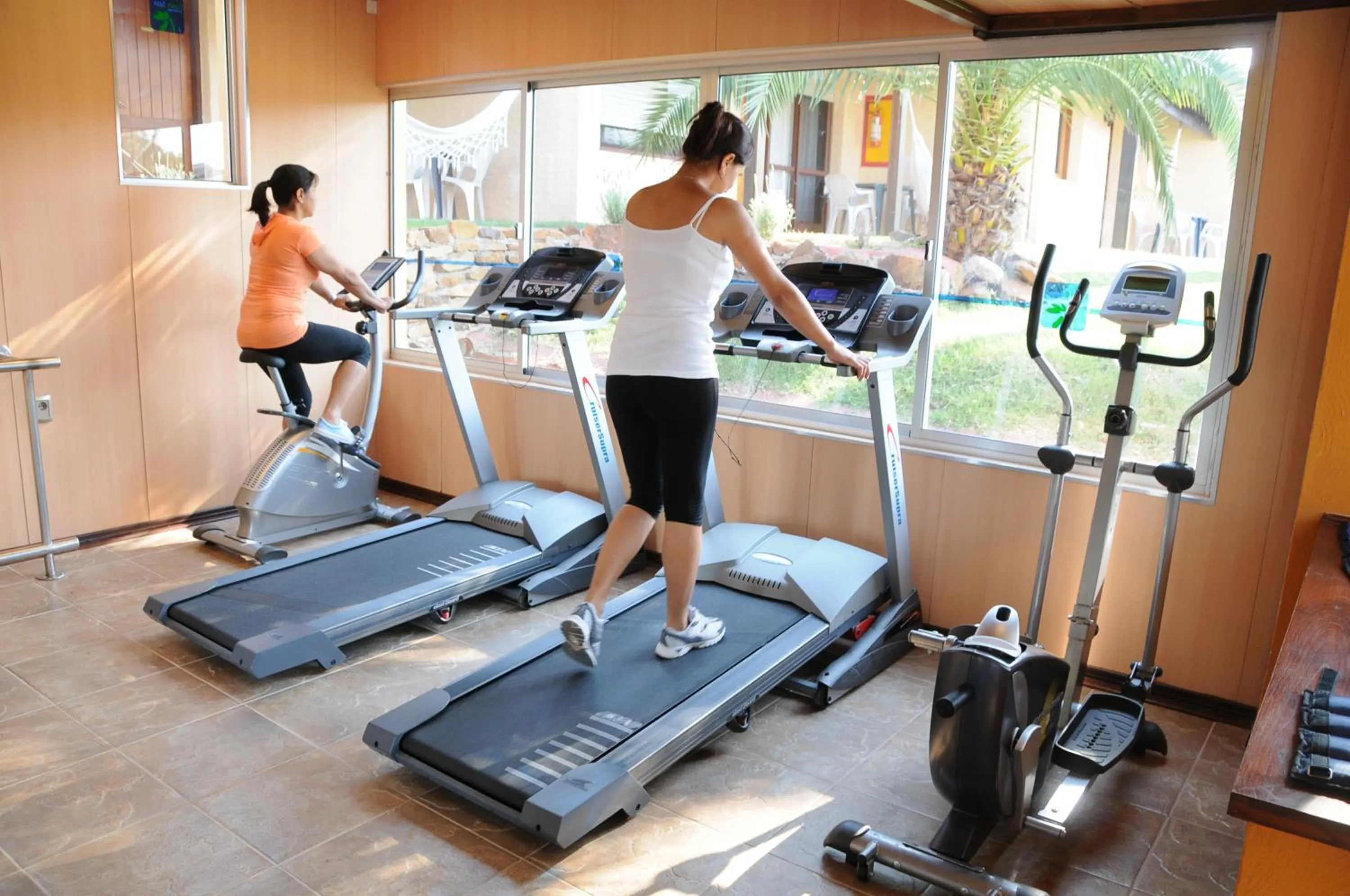 People in Arapey Oasis Termal Hotel