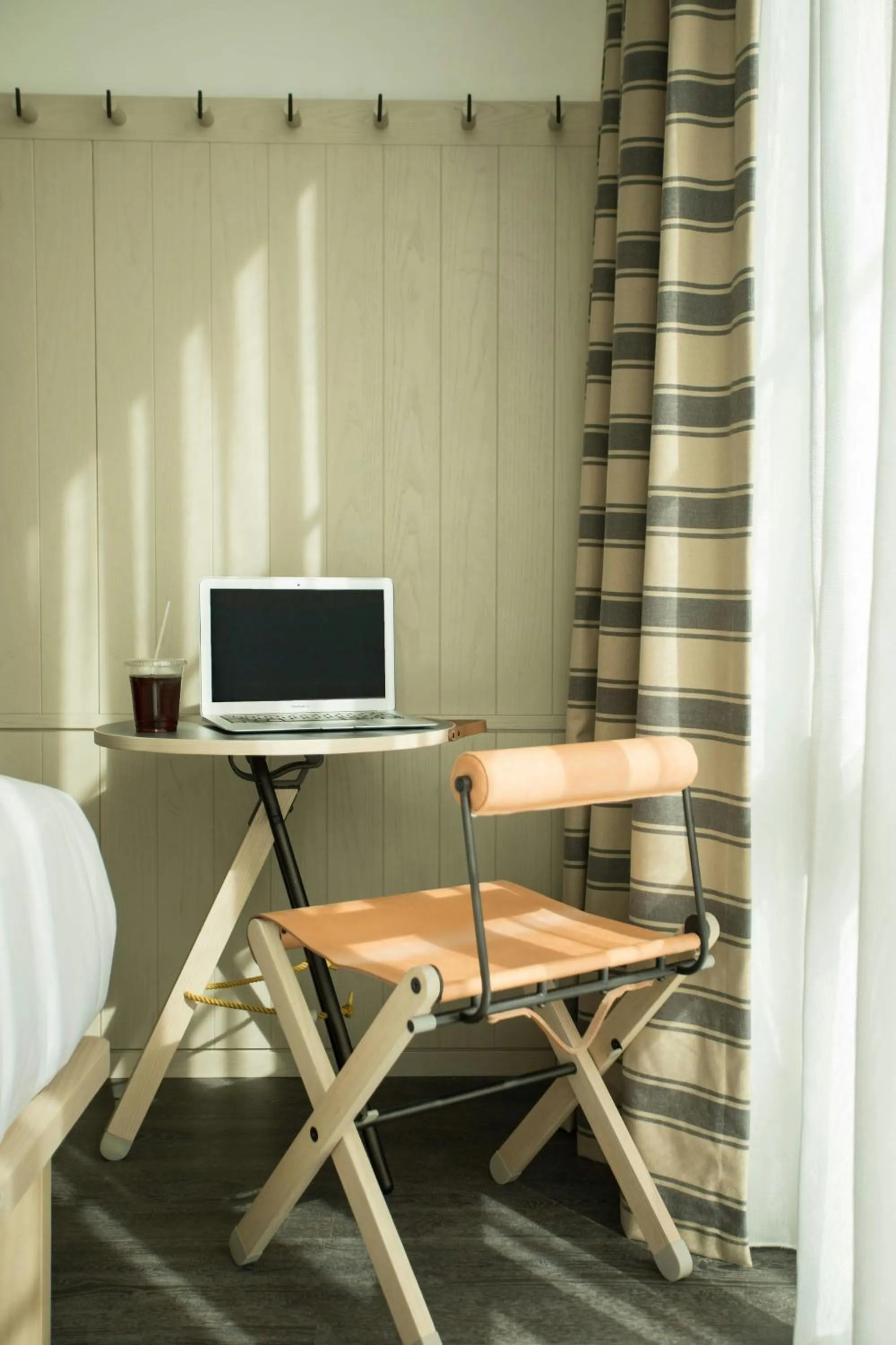 Photo of the whole room in Moxy NYC Chelsea