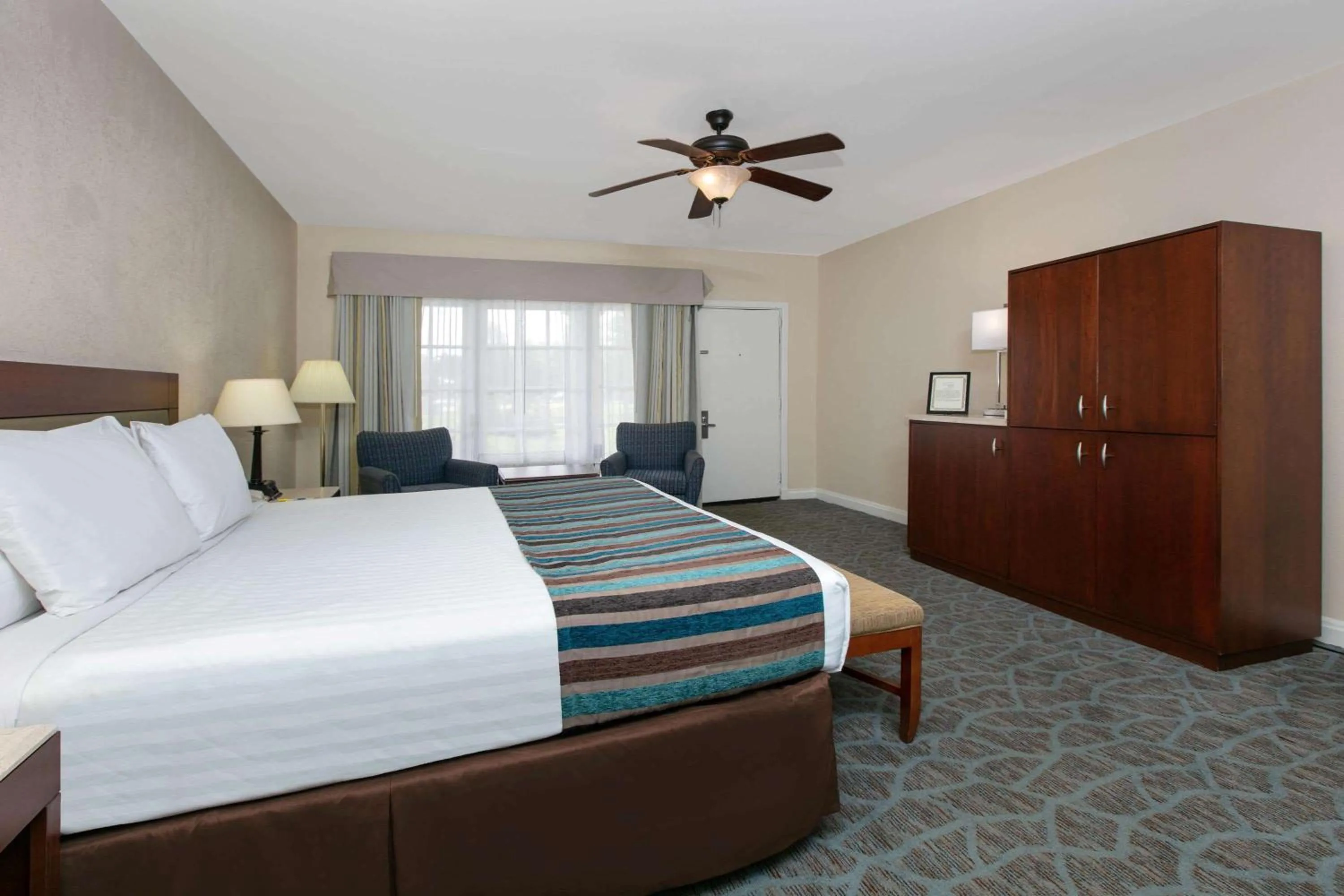 Photo of the whole room, Bed in Days Inn by Wyndham Natchez