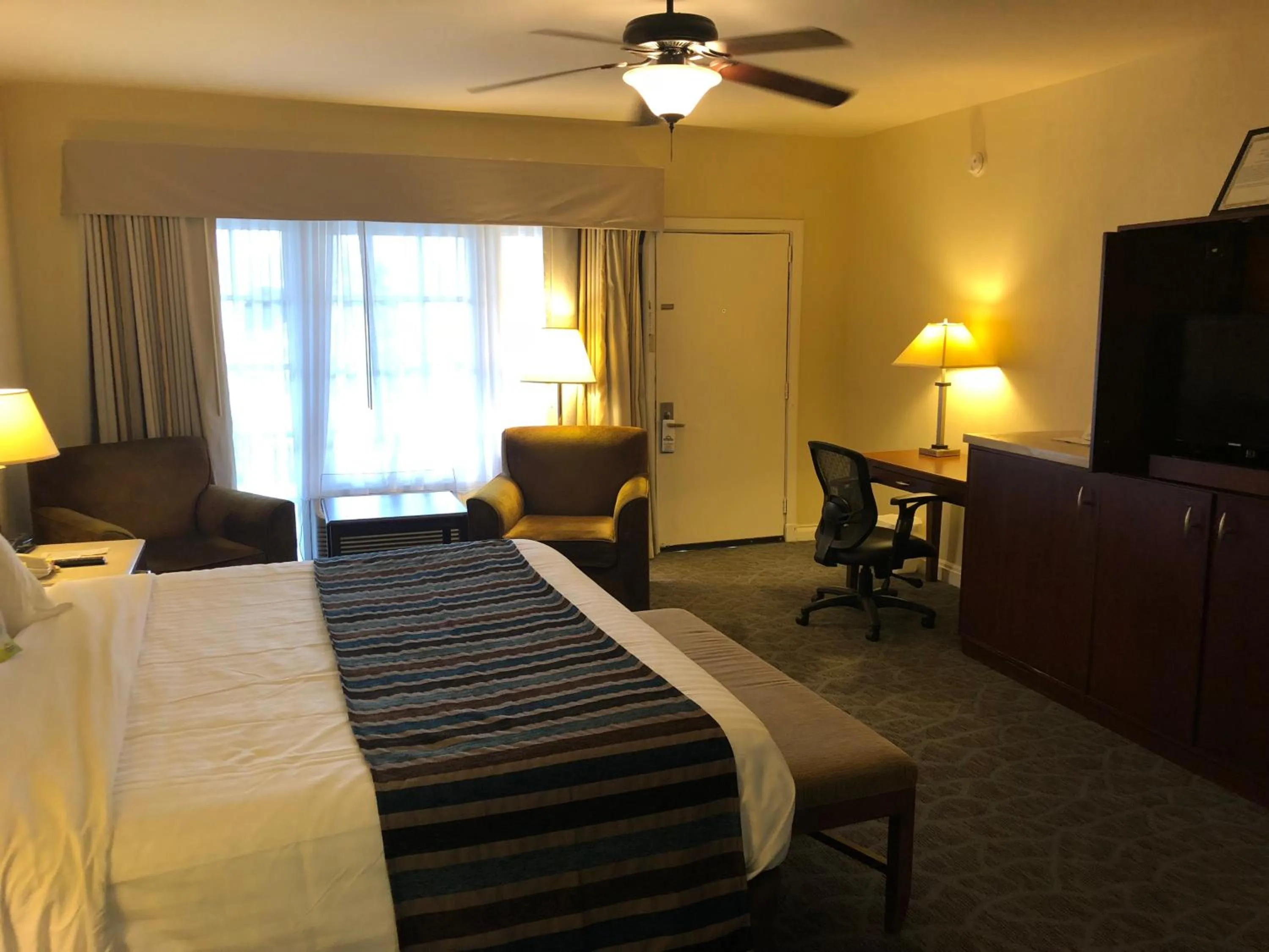 Photo of the whole room, Bed in Days Inn by Wyndham Natchez