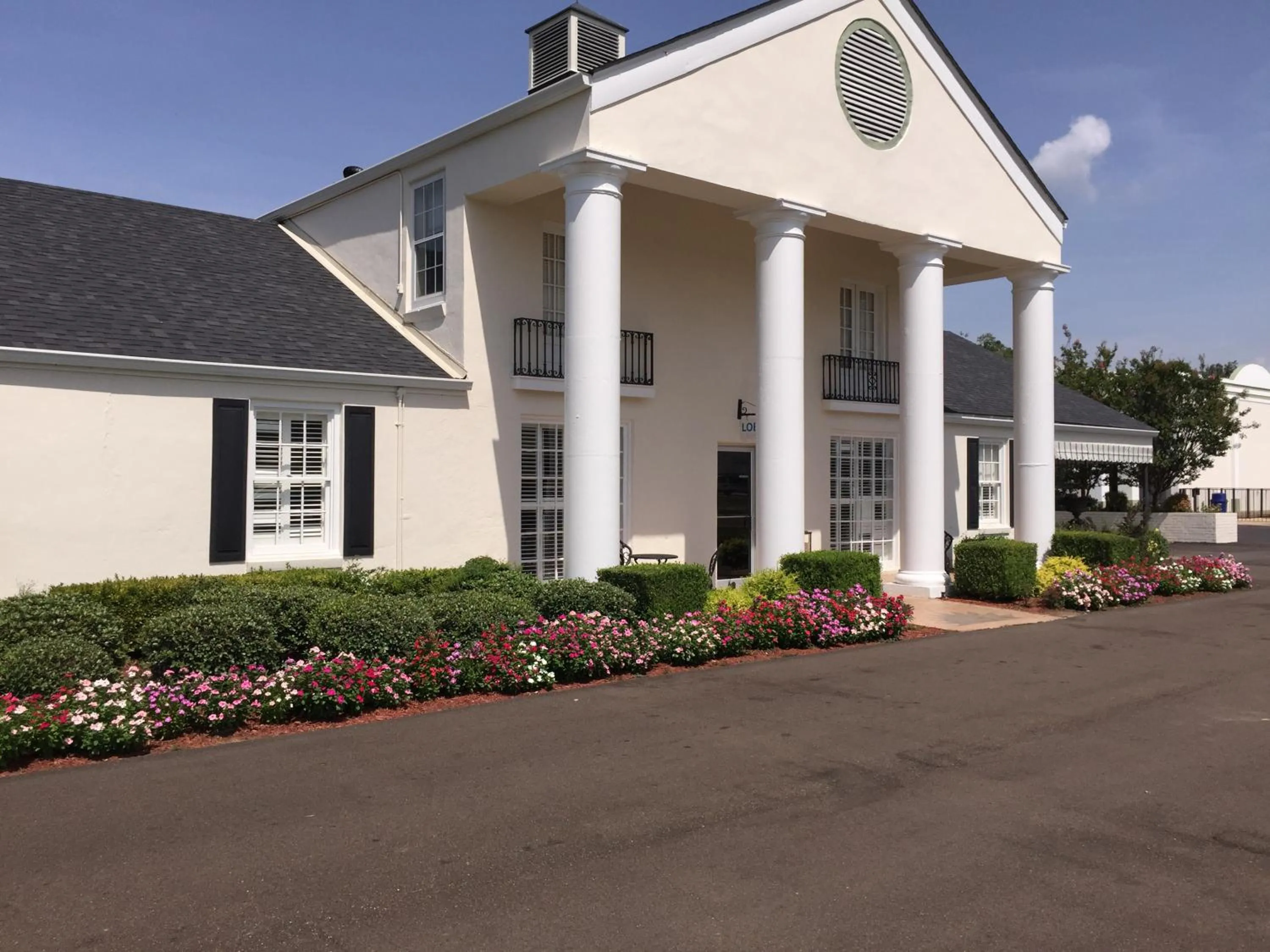 Property building in Days Inn by Wyndham Natchez