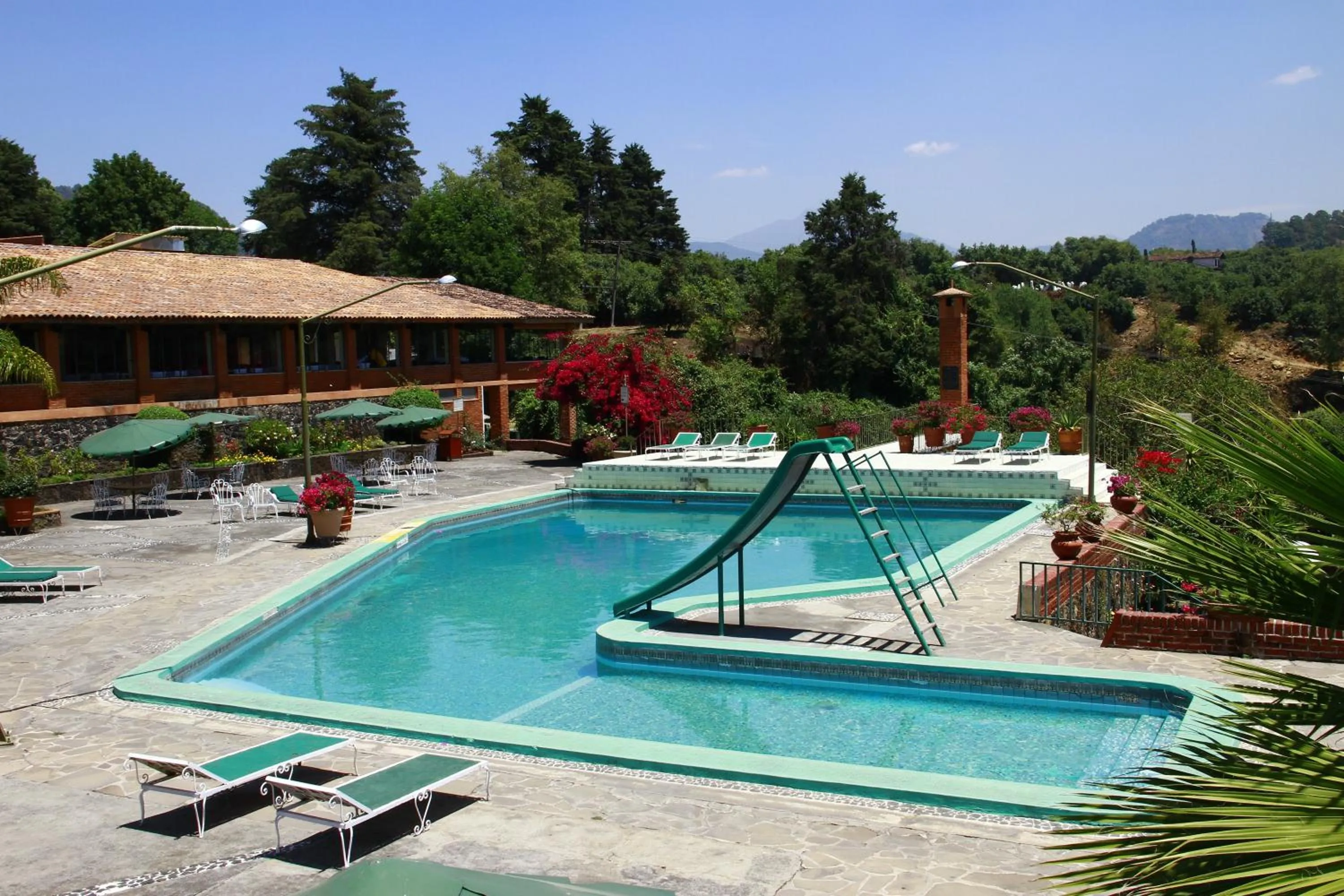 Swimming pool in Hotel Pie de la Sierra