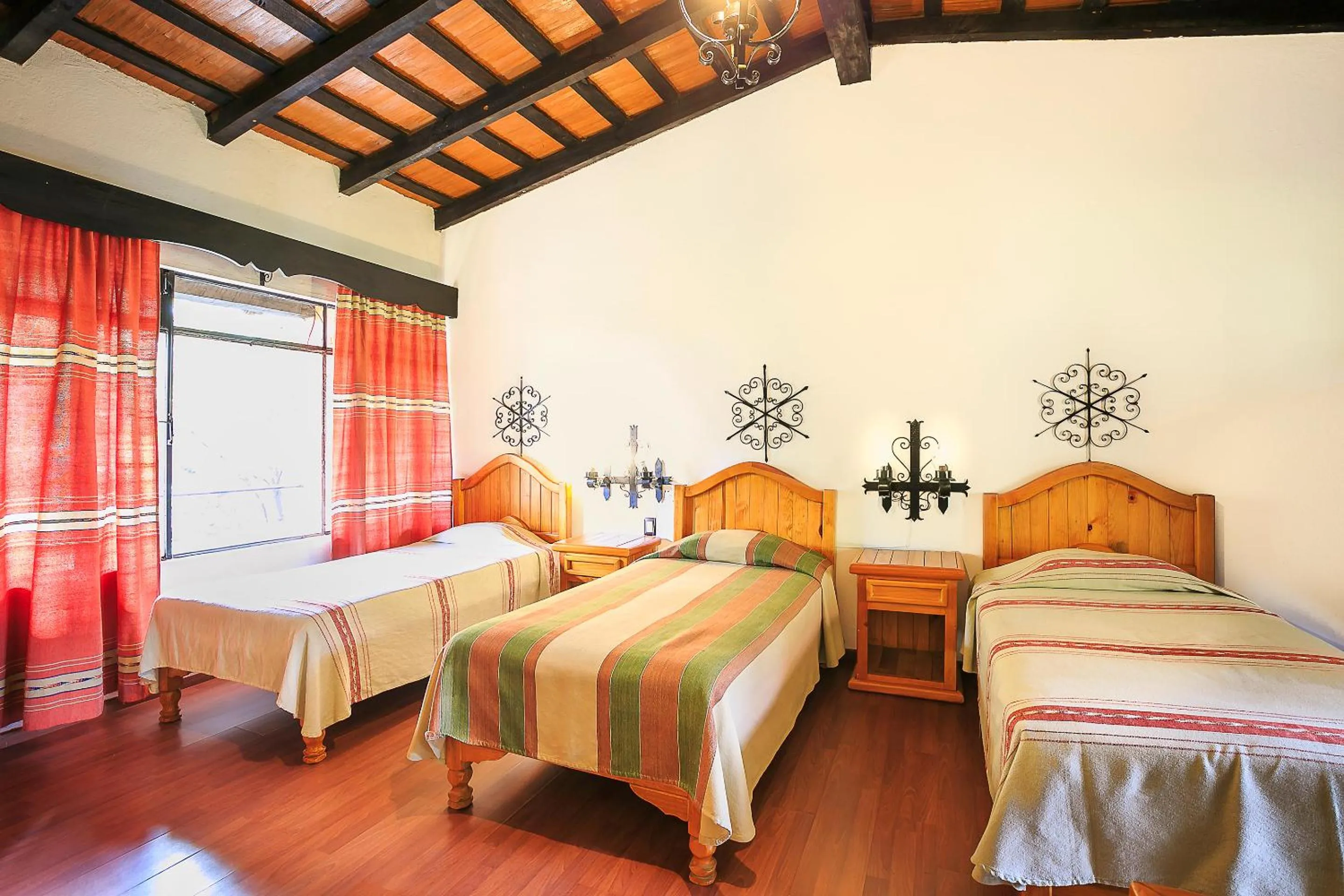 Photo of the whole room, Bed in Hotel Pie de la Sierra