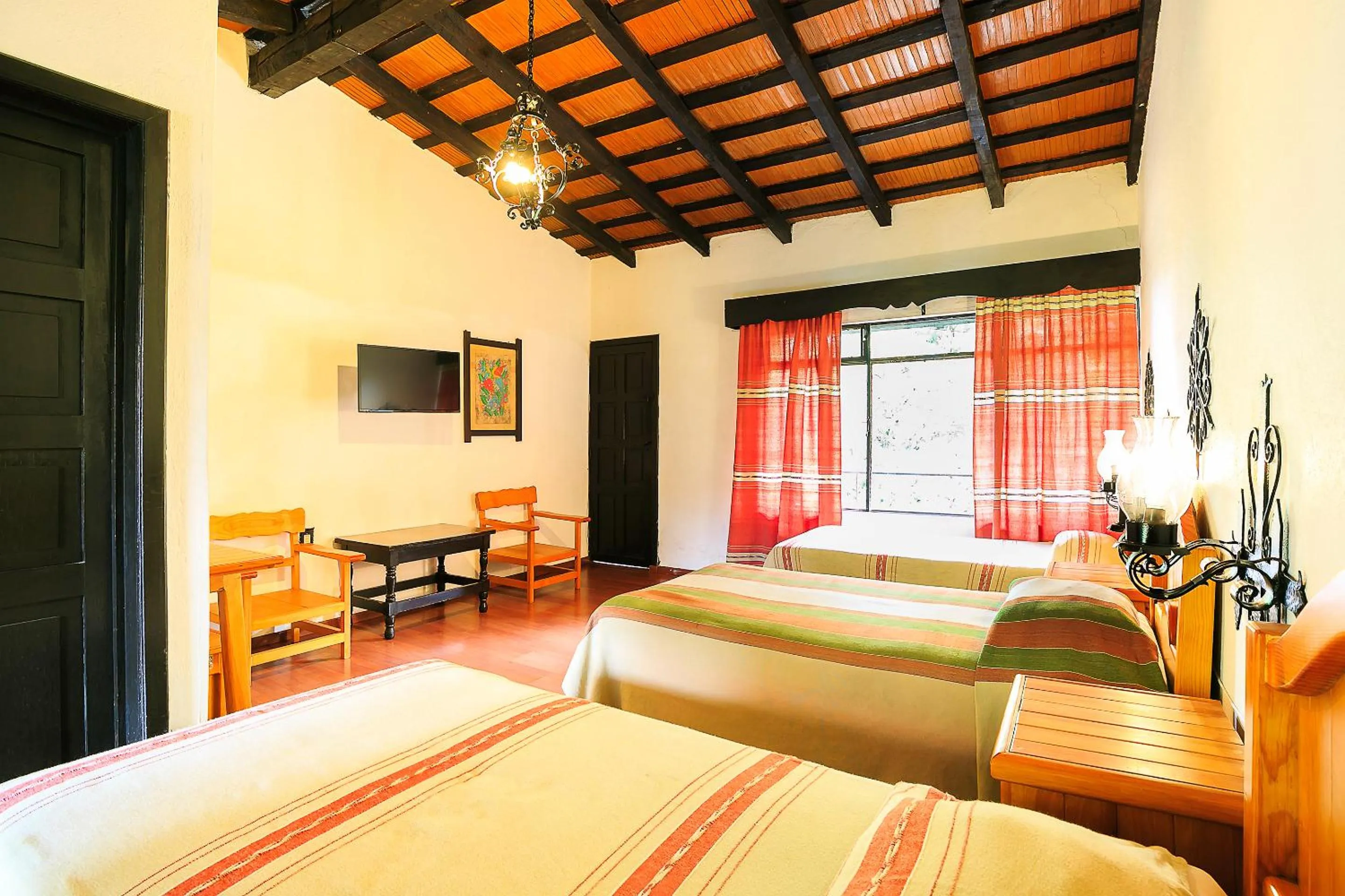 TV and multimedia, Bed in Hotel Pie de la Sierra