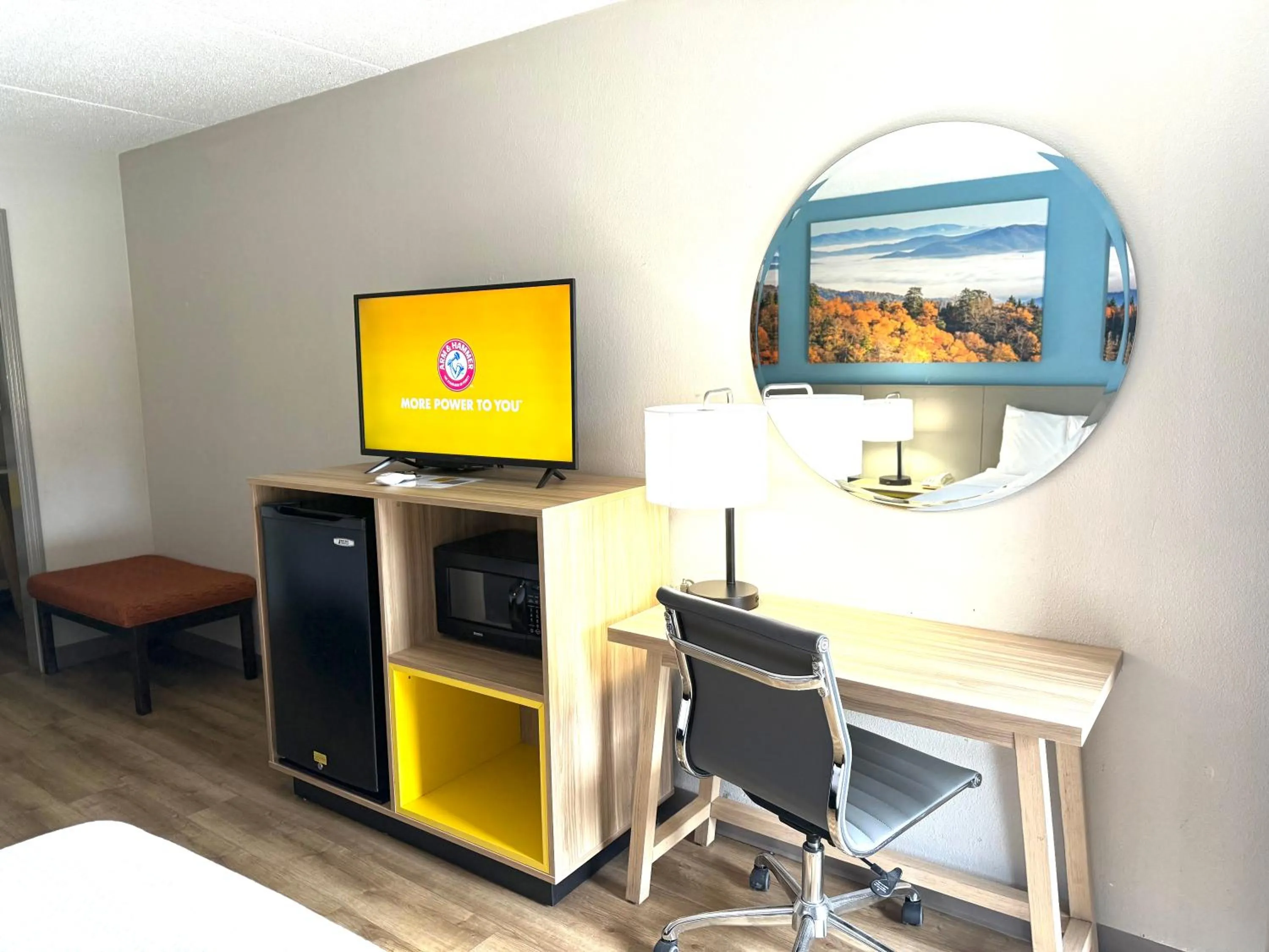 Bed in Days Inn by Wyndham Harriman